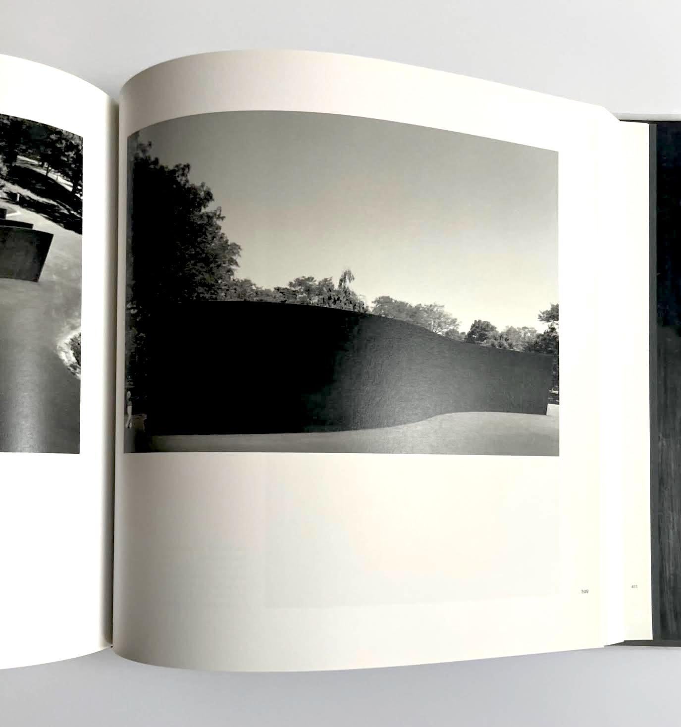 Skulptur: Forty Years (Buch, handsigniert von Richard Serra) im Angebot 16