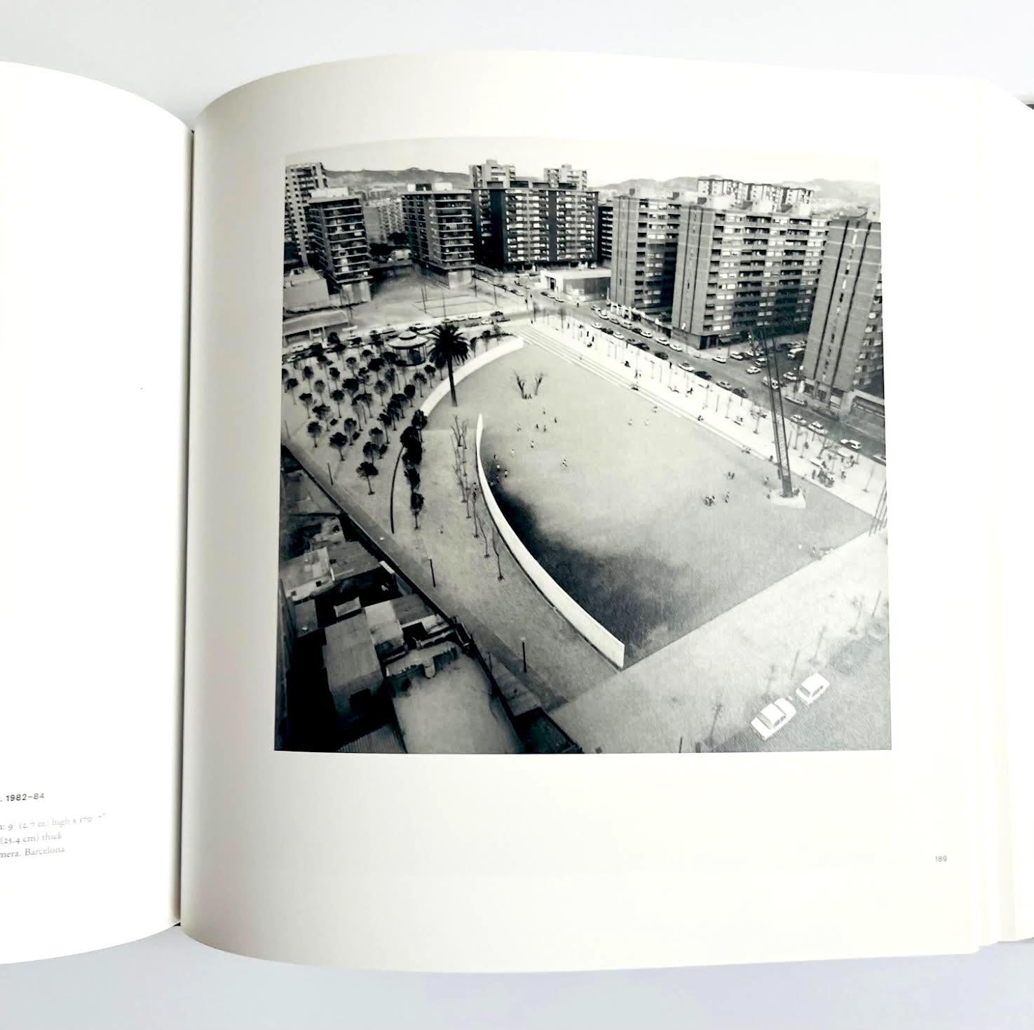 Skulptur: Forty Years (Buch, handsigniert von Richard Serra) im Angebot 8