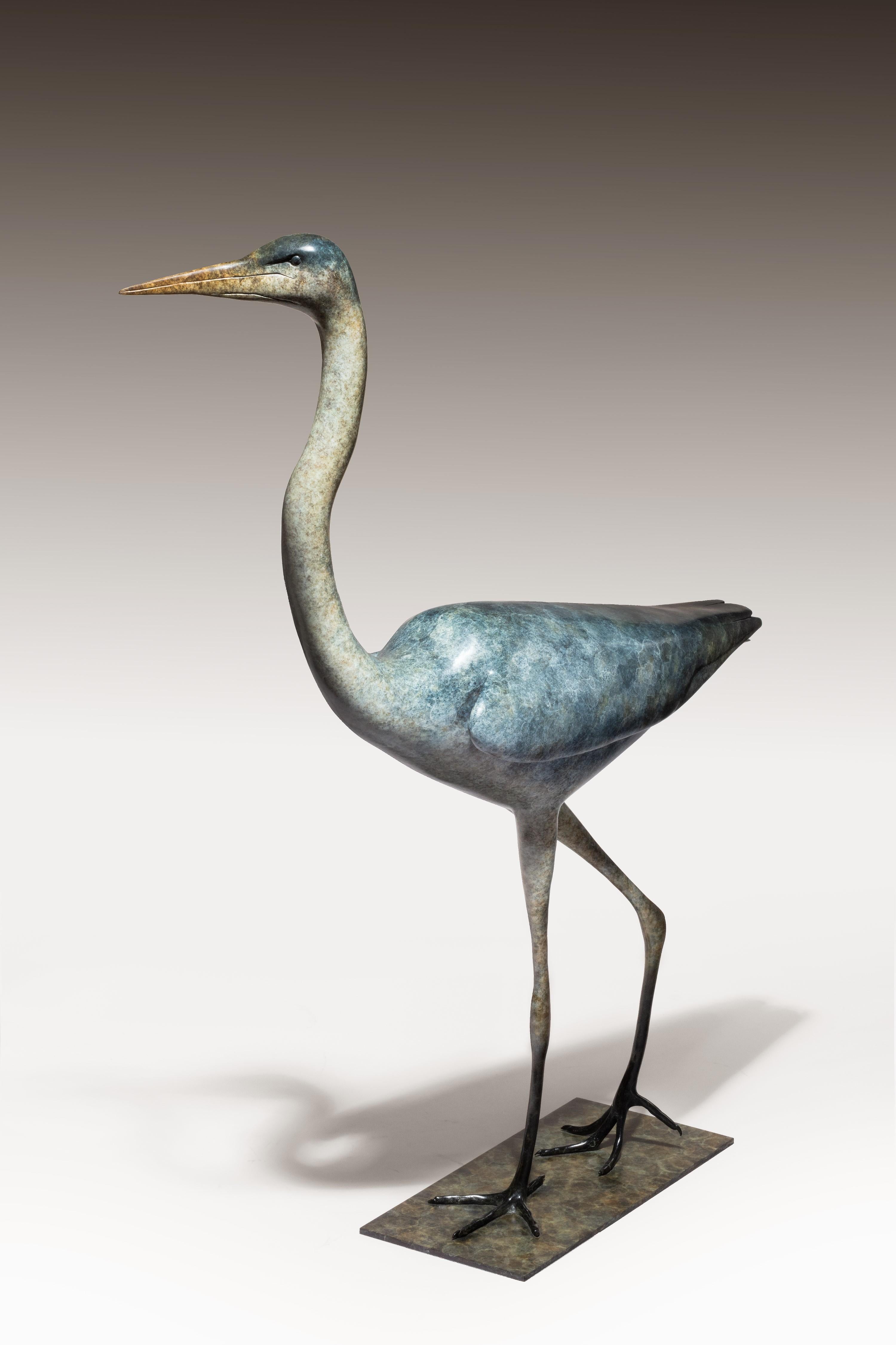 Edizione di 12 
Eleg è una scultura in bronzo straordinariamente elegante. Richard Smith trasmette così tanto carattere in linee così semplici, esemplificando un talento davvero meraviglioso. La fantastica patina ricca di dettagli aggiunge