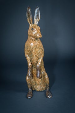 Grande sculpture de jardin contemporaine en bronze « Majestic Hare » d'un lapin/un harnais