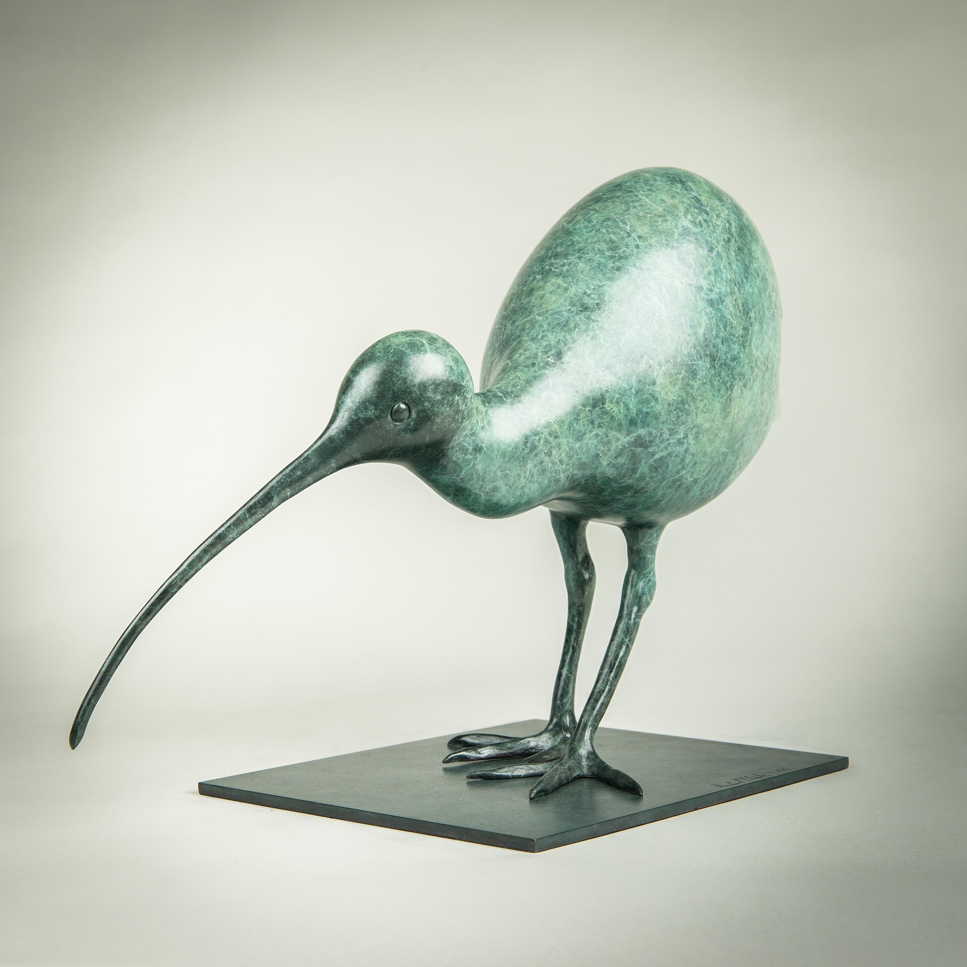 Scultura contemporanea in bronzo di un uccello chiurlo che guadagna, fauna selvatica, natura, verde in vendita 1