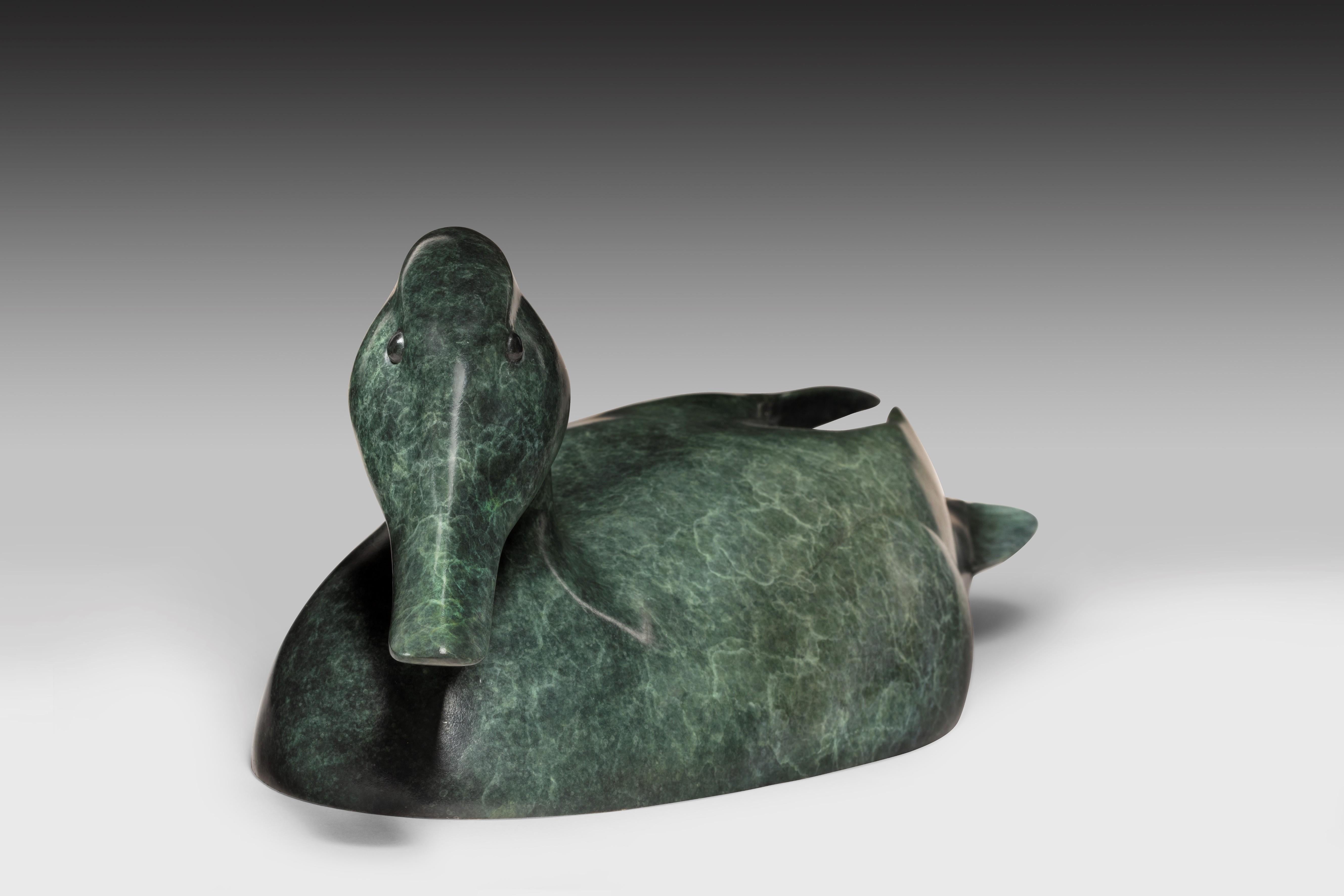 Sculpture contemporaine en bronze d'un canard colvert nageant sur l'eau, vert vif en vente 2