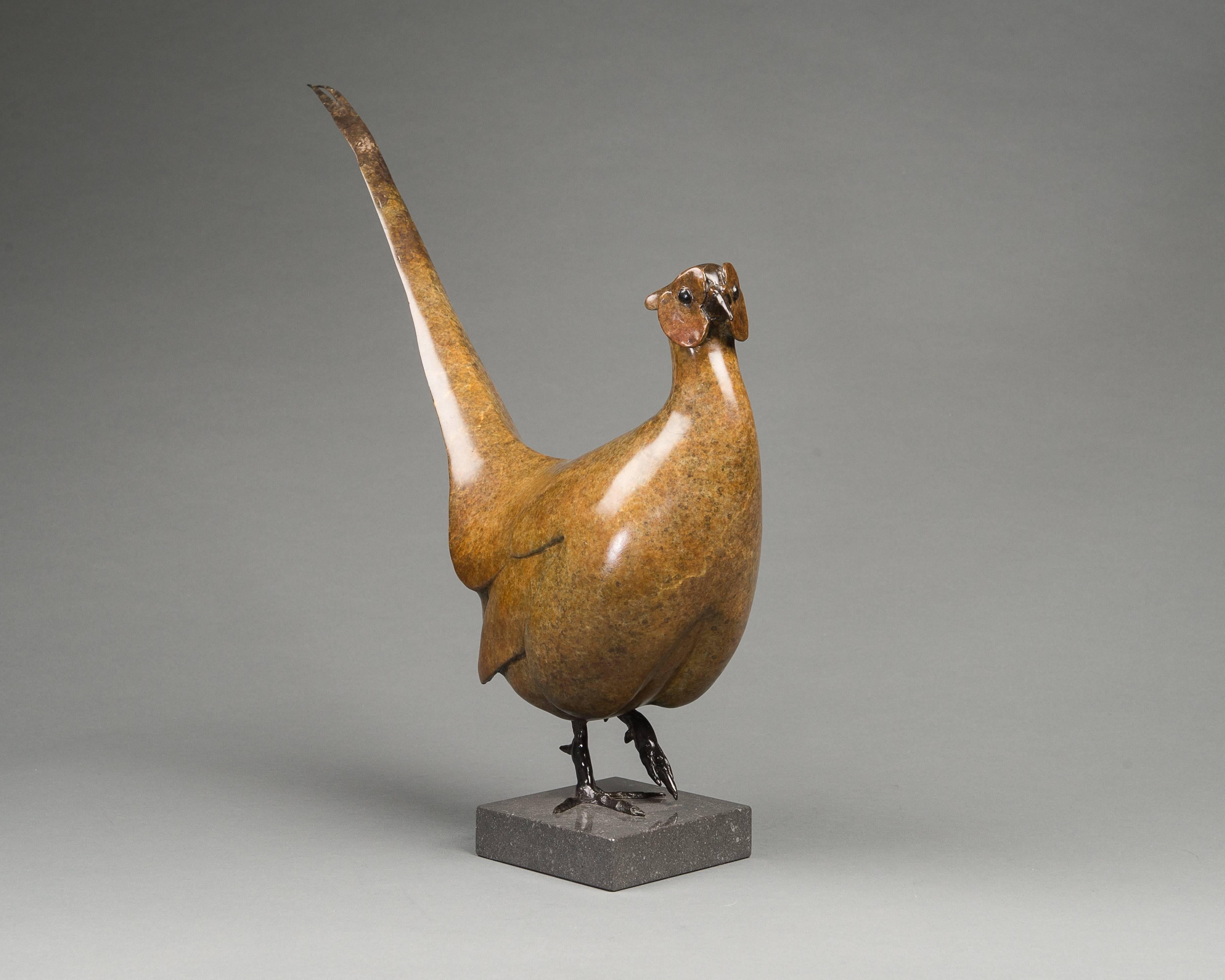 Sculpture contemporaine en bronze de faune animalière « Cock Pheasant » de Richard Smith - Or Figurative Sculpture par Richard Smith b.1955