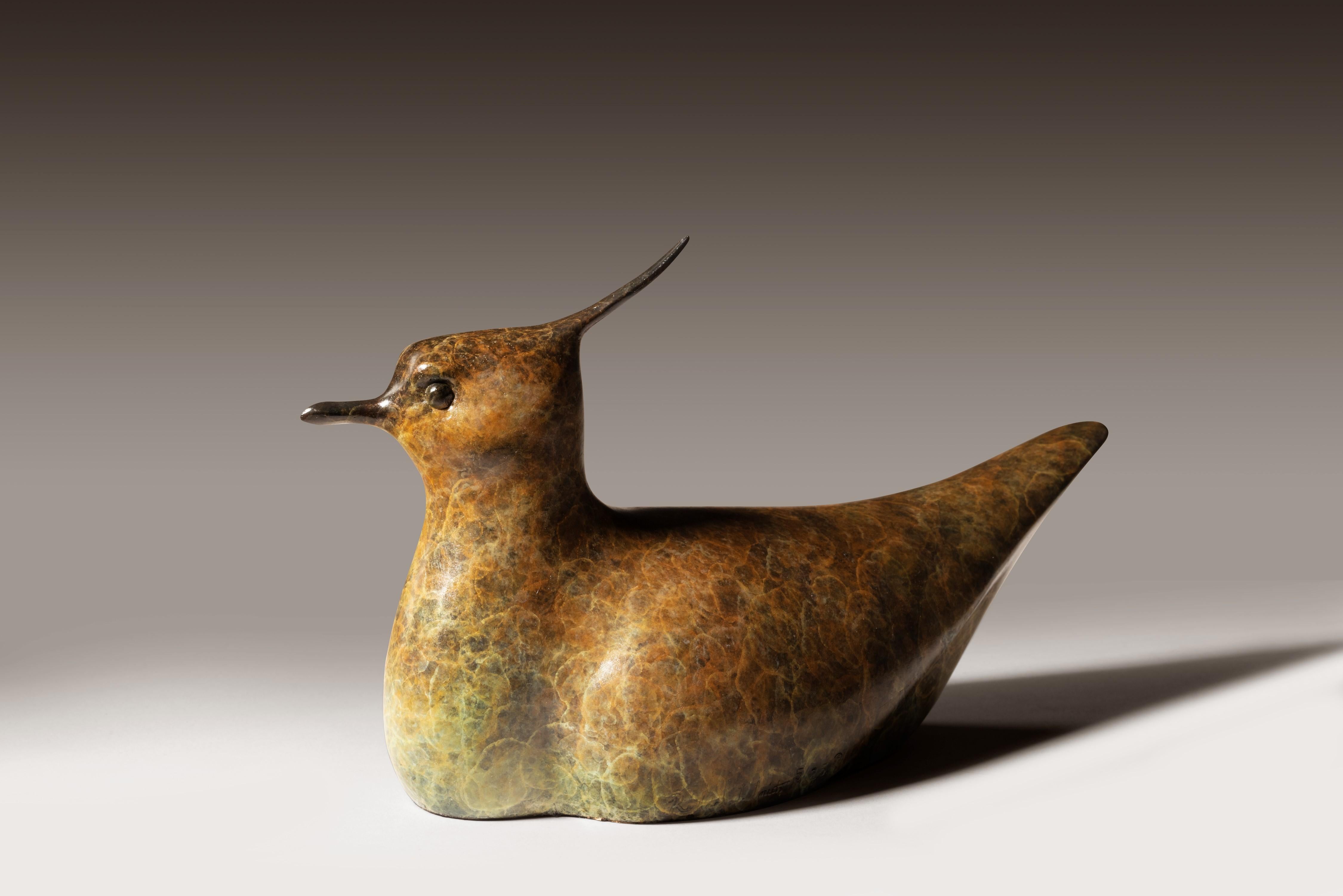 Sculpture contemporaine en bronze patiné brun d'un vanneau, oiseau, faune et flore en vente 1
