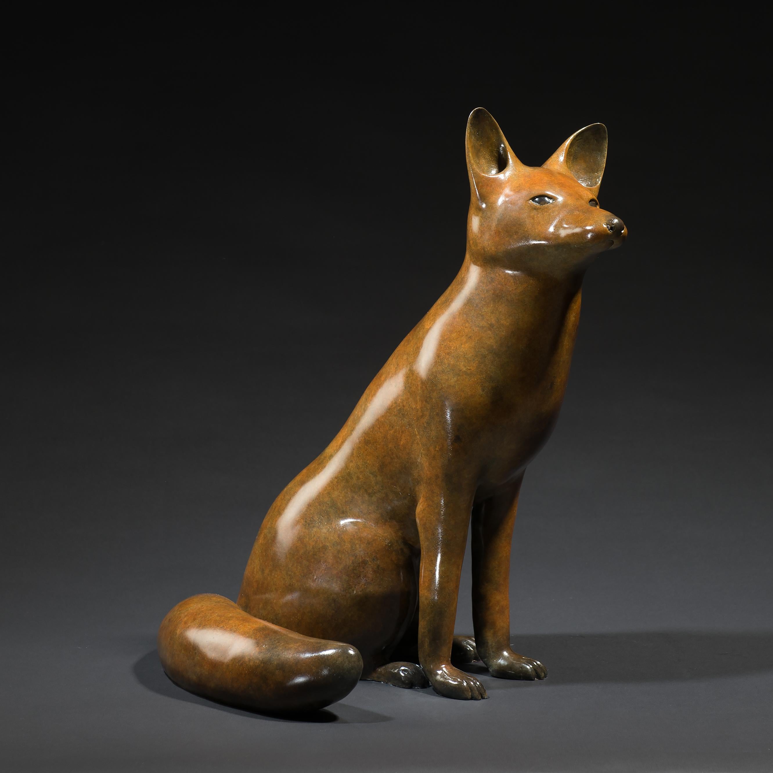 'Vixen' is an original Bronze sculpture with a stunning life like qualities. Being a life-size piece Smith has captured every last detail and given this wonderful sculpture life.


Richard Smith's ability to convey so much character with such simple