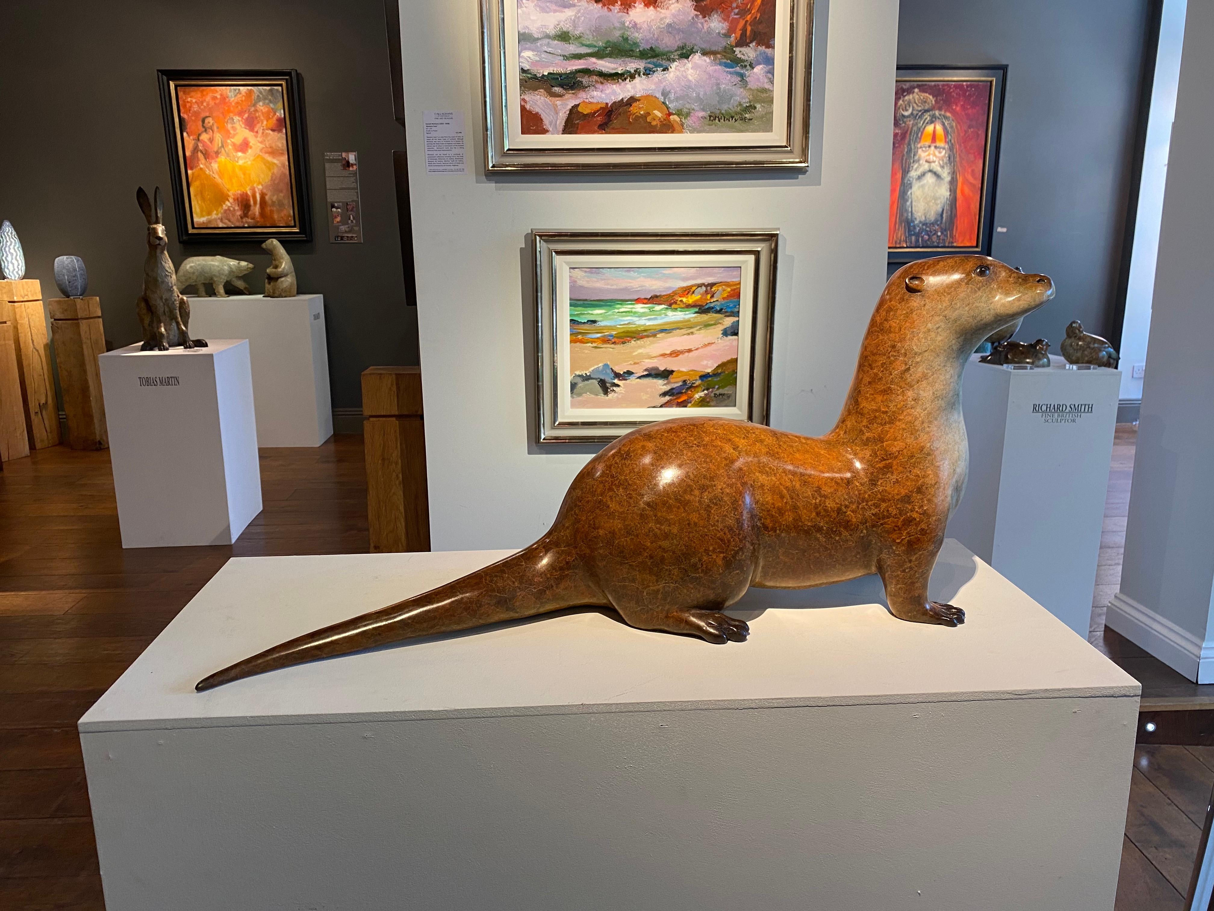 'Pottering Otter'  is a solid Bronze sculpture with a stunning life like qualities. Being a life-size piece Smith has captured every last detail and given this wonderful sculpture life.


Richard Smith's ability to convey so much character with such