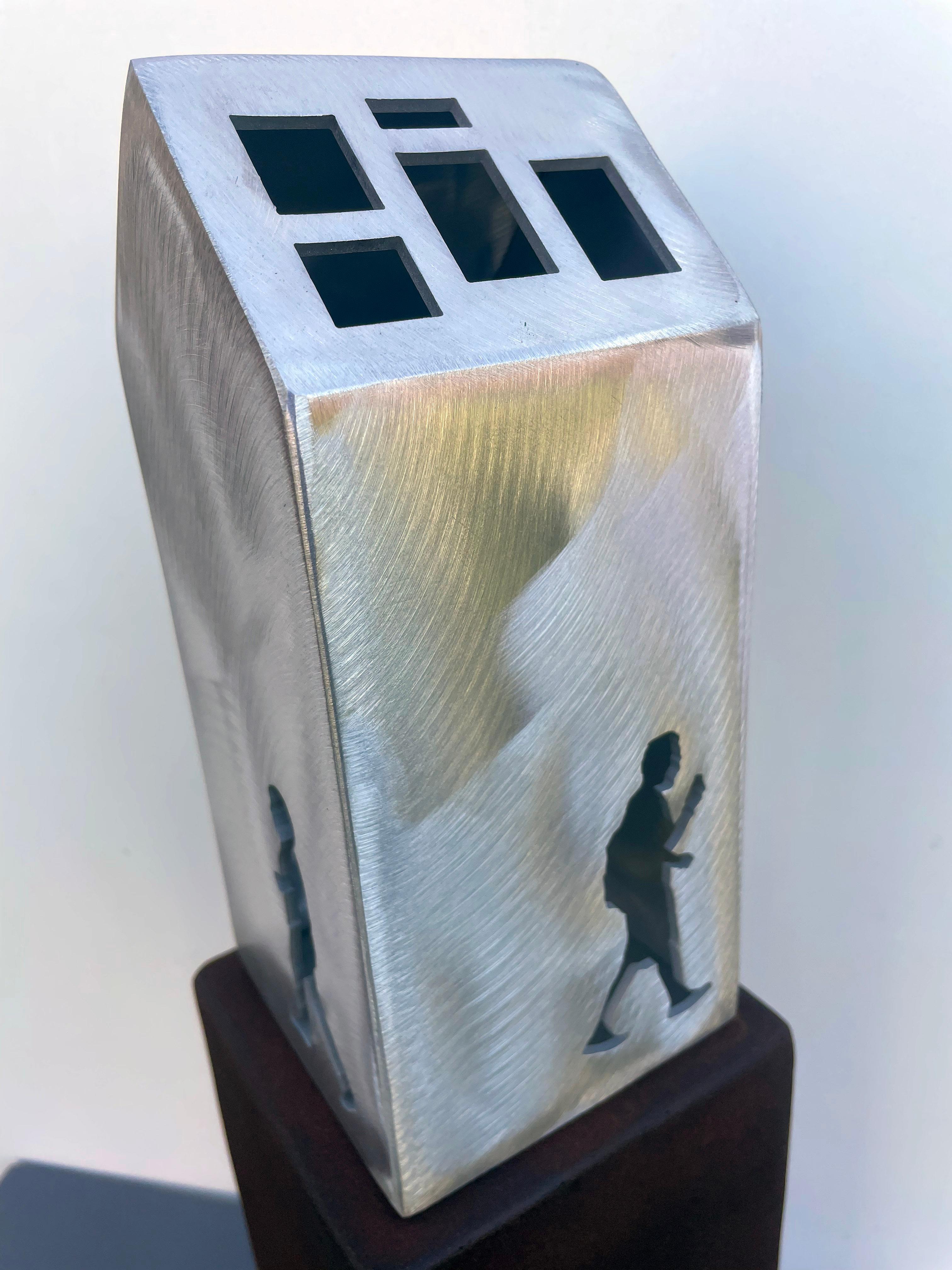 tabletop sculpture, indoor sculpture, metal, colorful, 