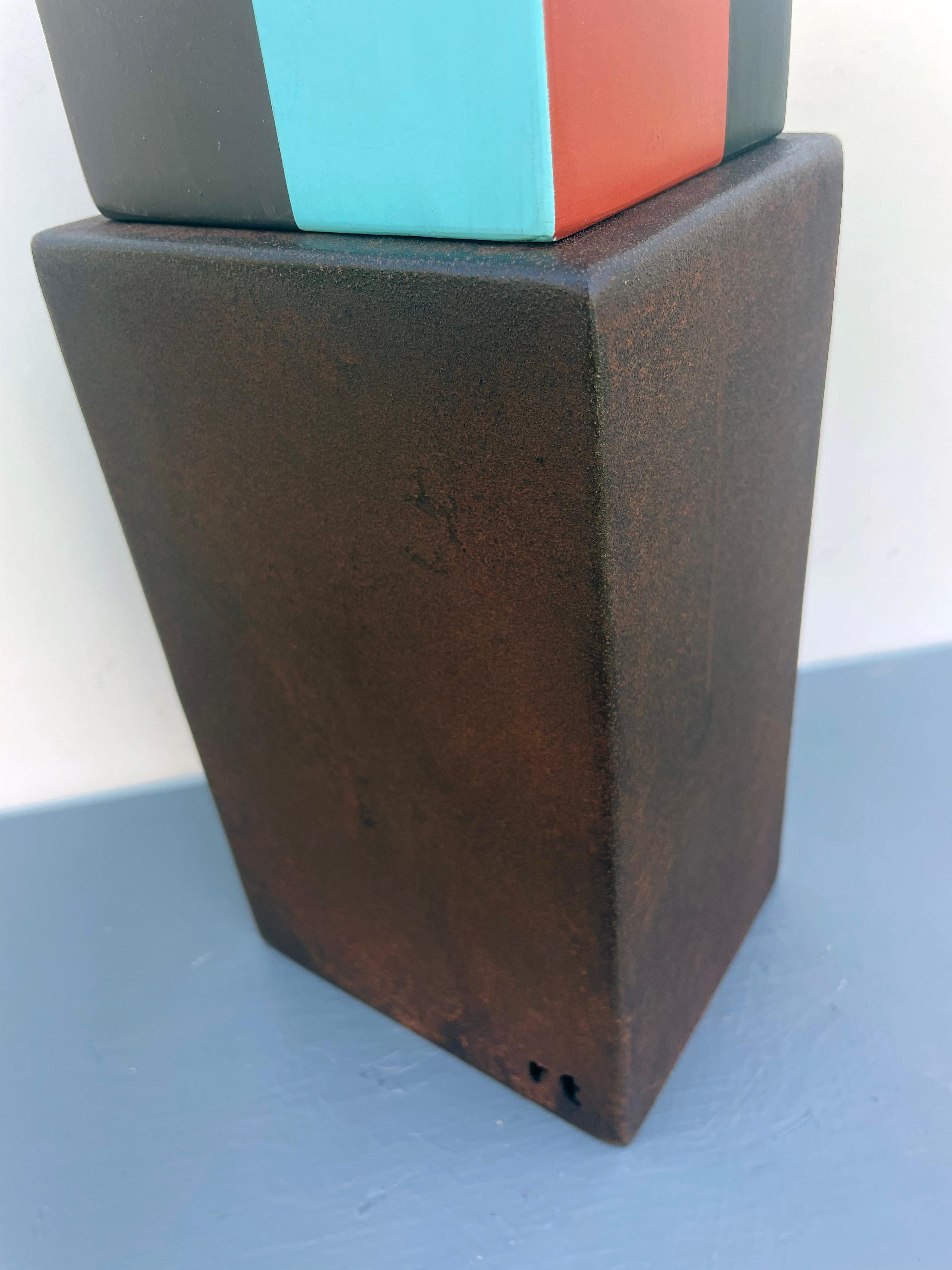 scultura da tavolo, scultura da interno, metallo, colorato; 