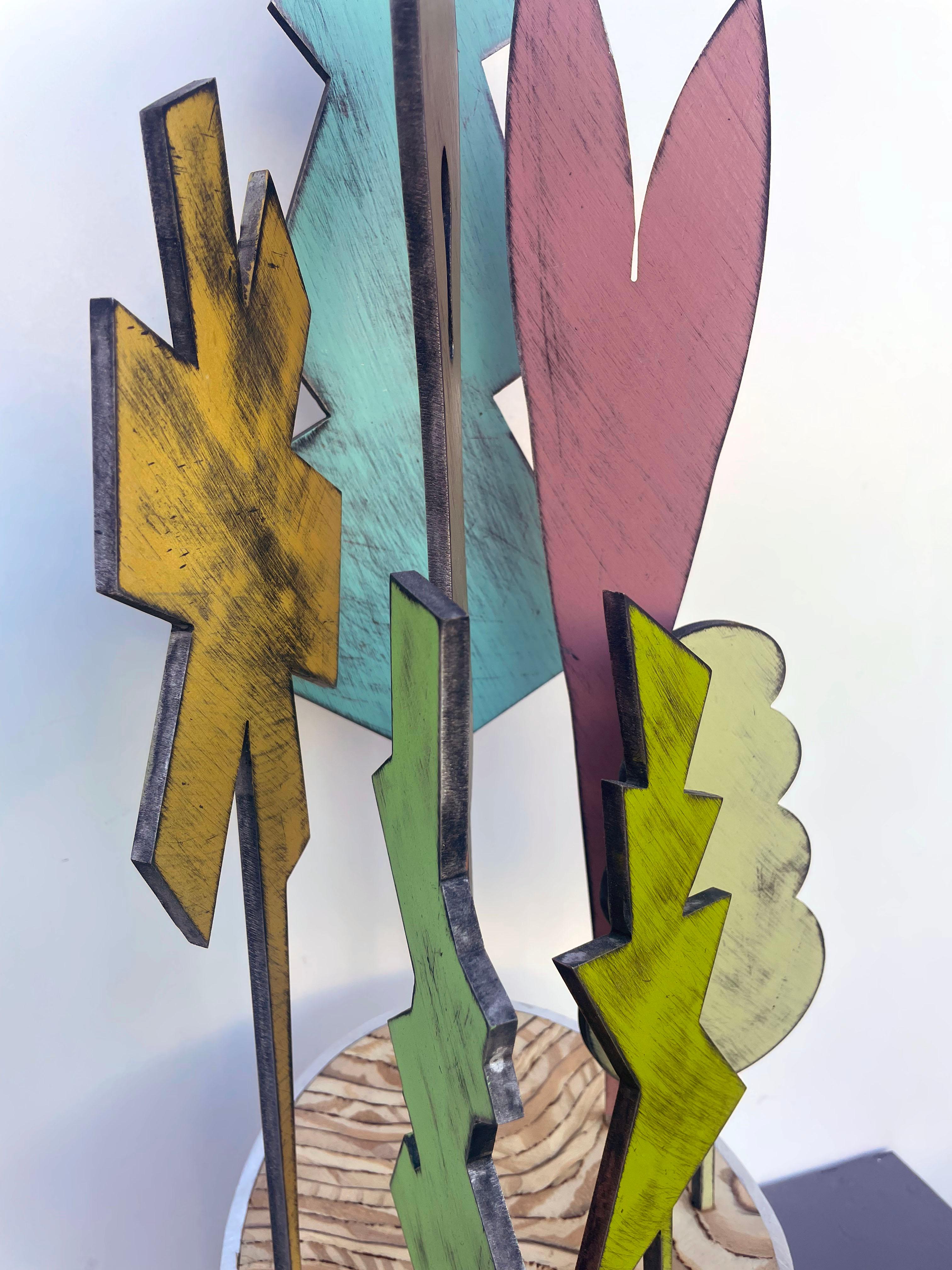 sculpture de table, sculpture d'intérieur, bois et métal, colorée, 