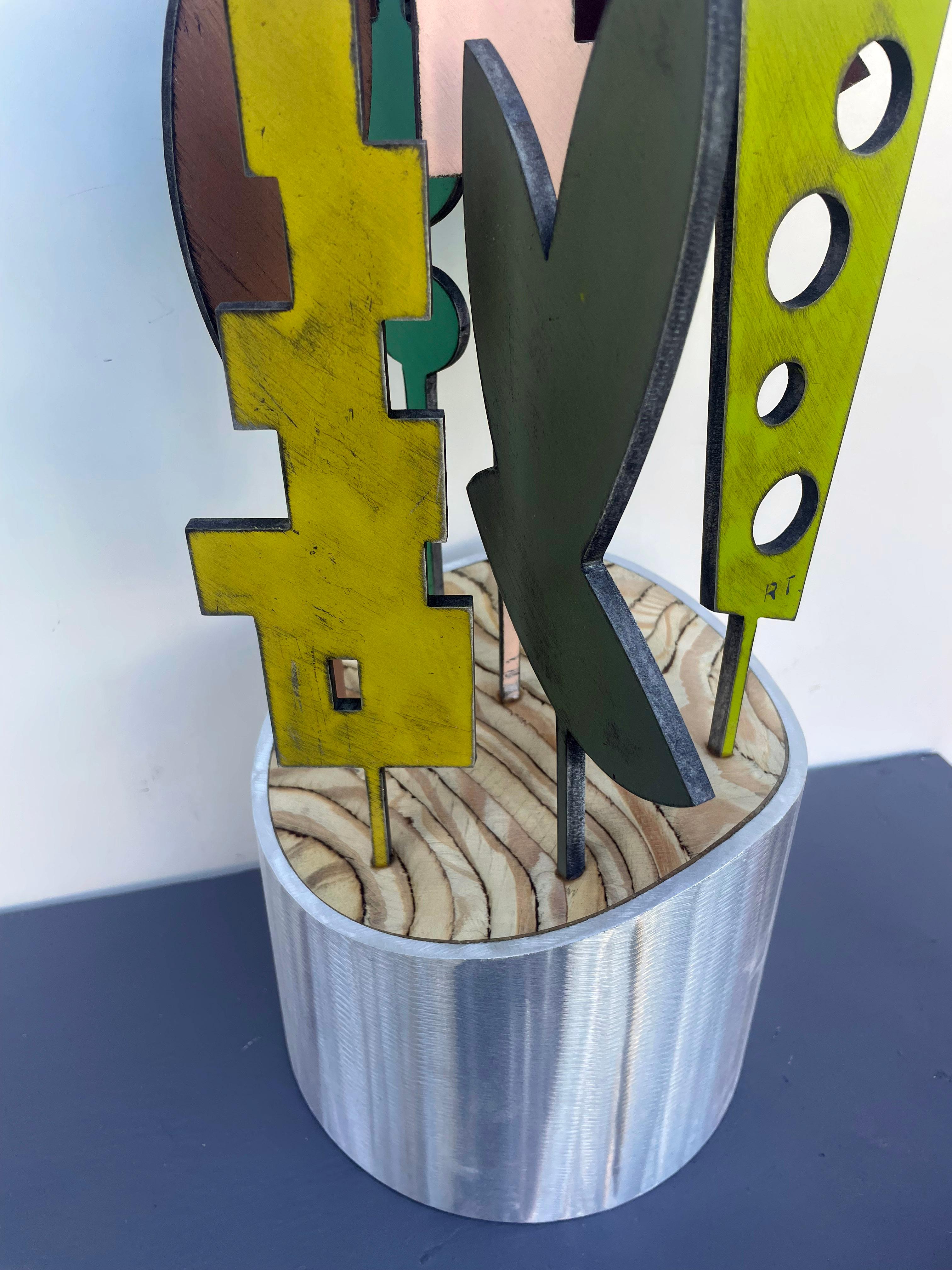 sculpture de table, sculpture d'intérieur, bois et métal, colorée, 