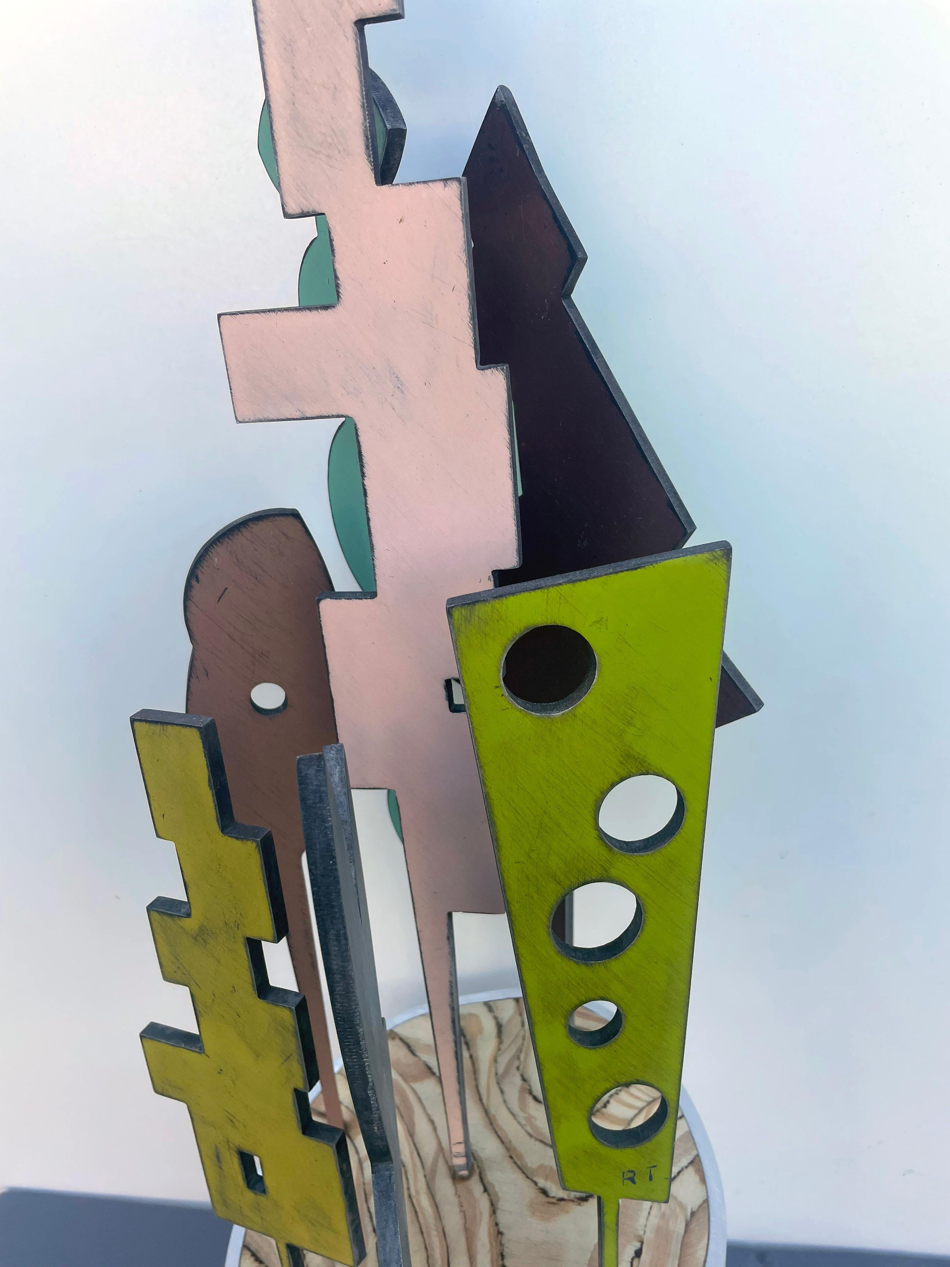 sculpture de table, sculpture d'intérieur, bois et métal, colorée, 