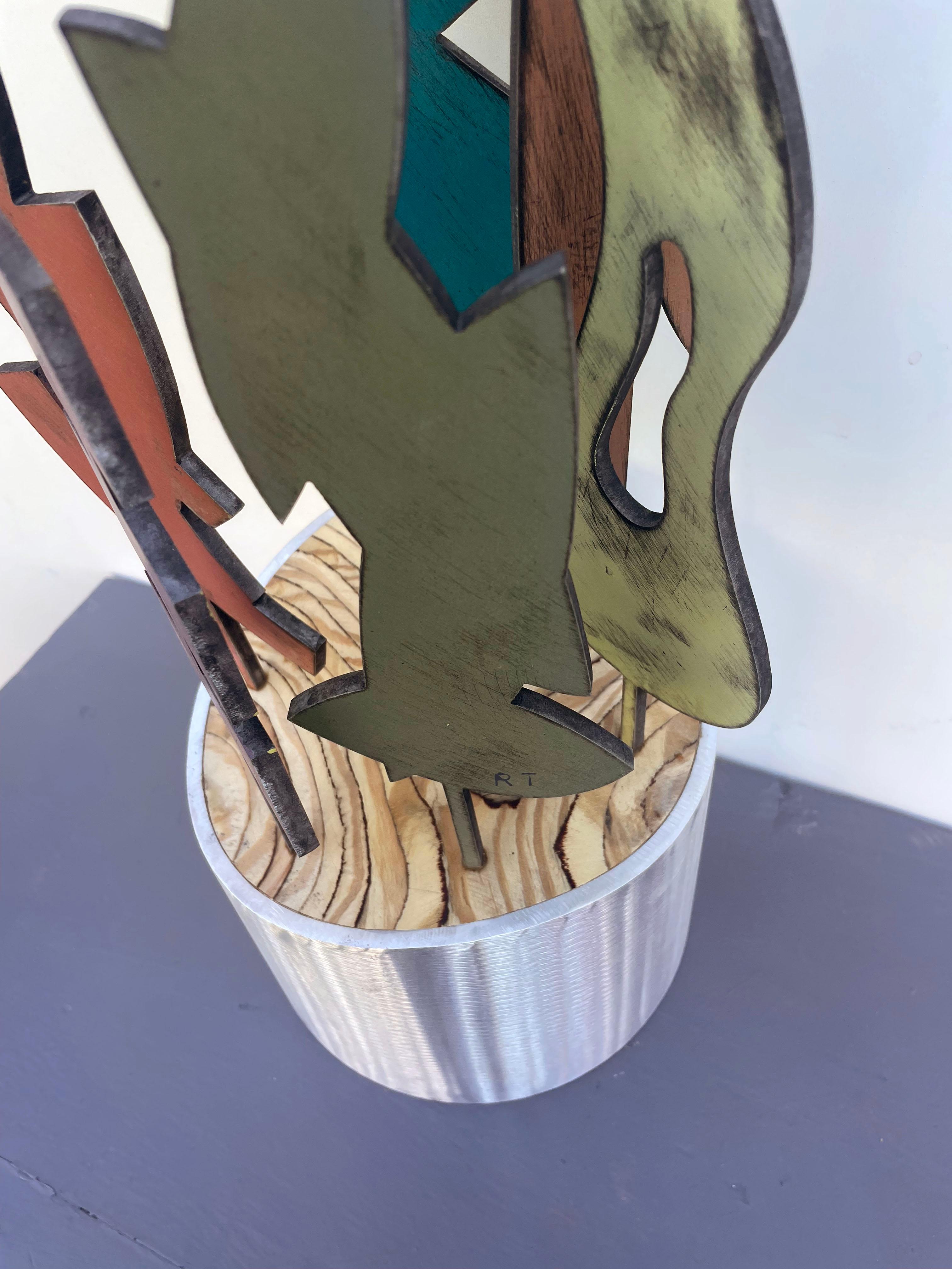 sculpture de table, sculpture d'intérieur, bois et métal, colorée, 