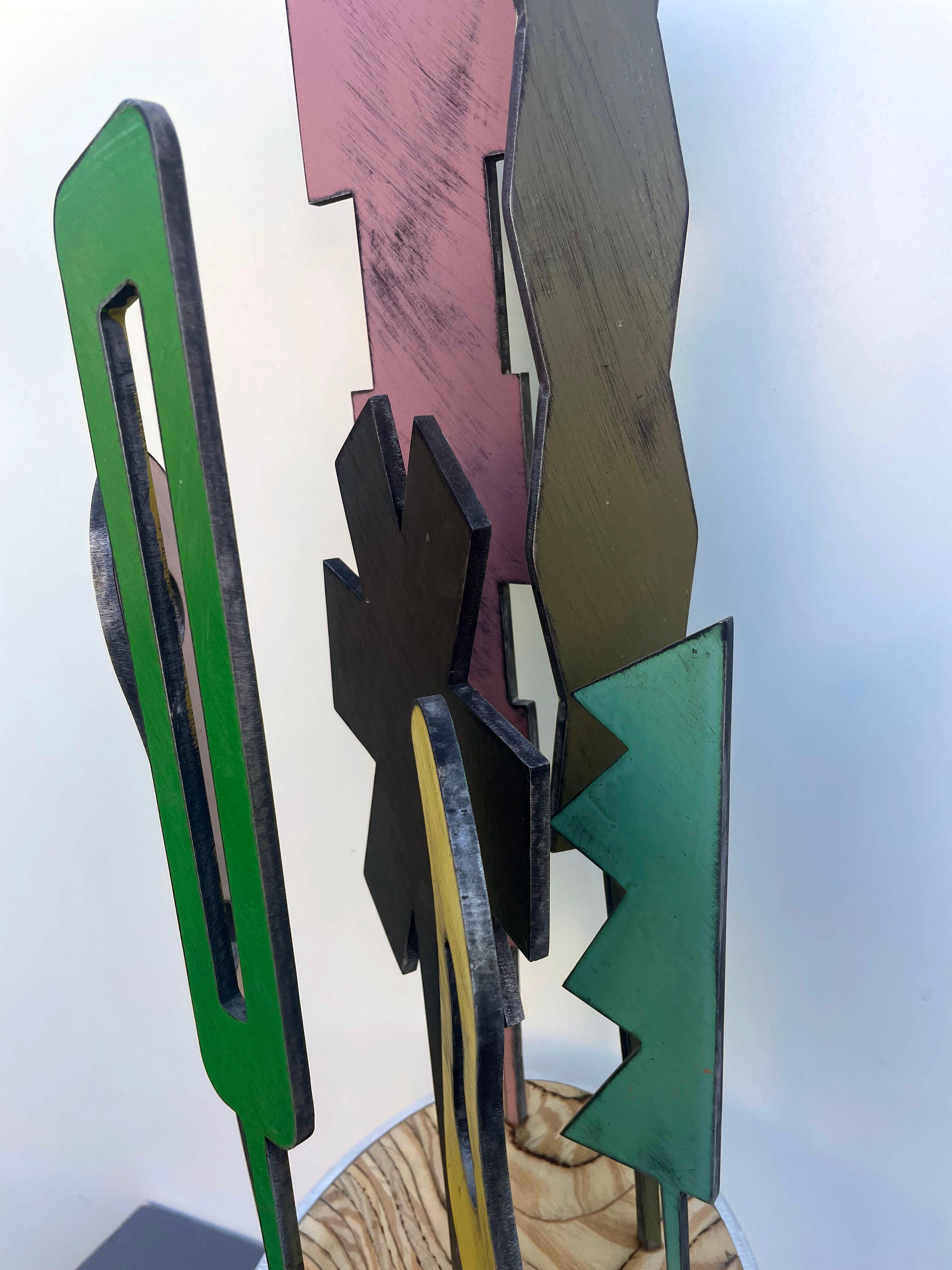 sculpture de table, sculpture d'intérieur, bois et métal, colorée, 