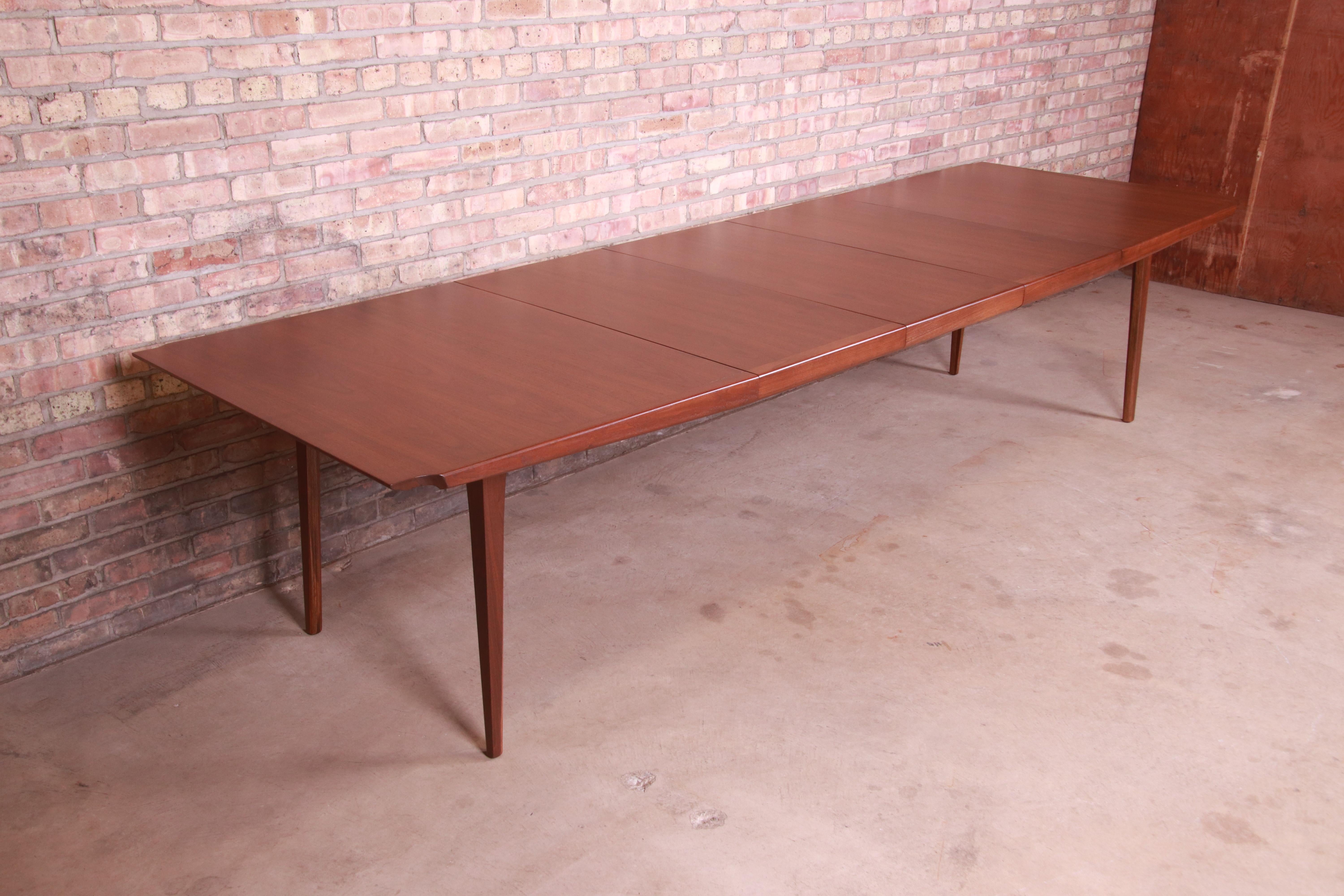 Richard Thompson for Glenn of California Walnut Dining Table, Newly Refinished In Good Condition In South Bend, IN