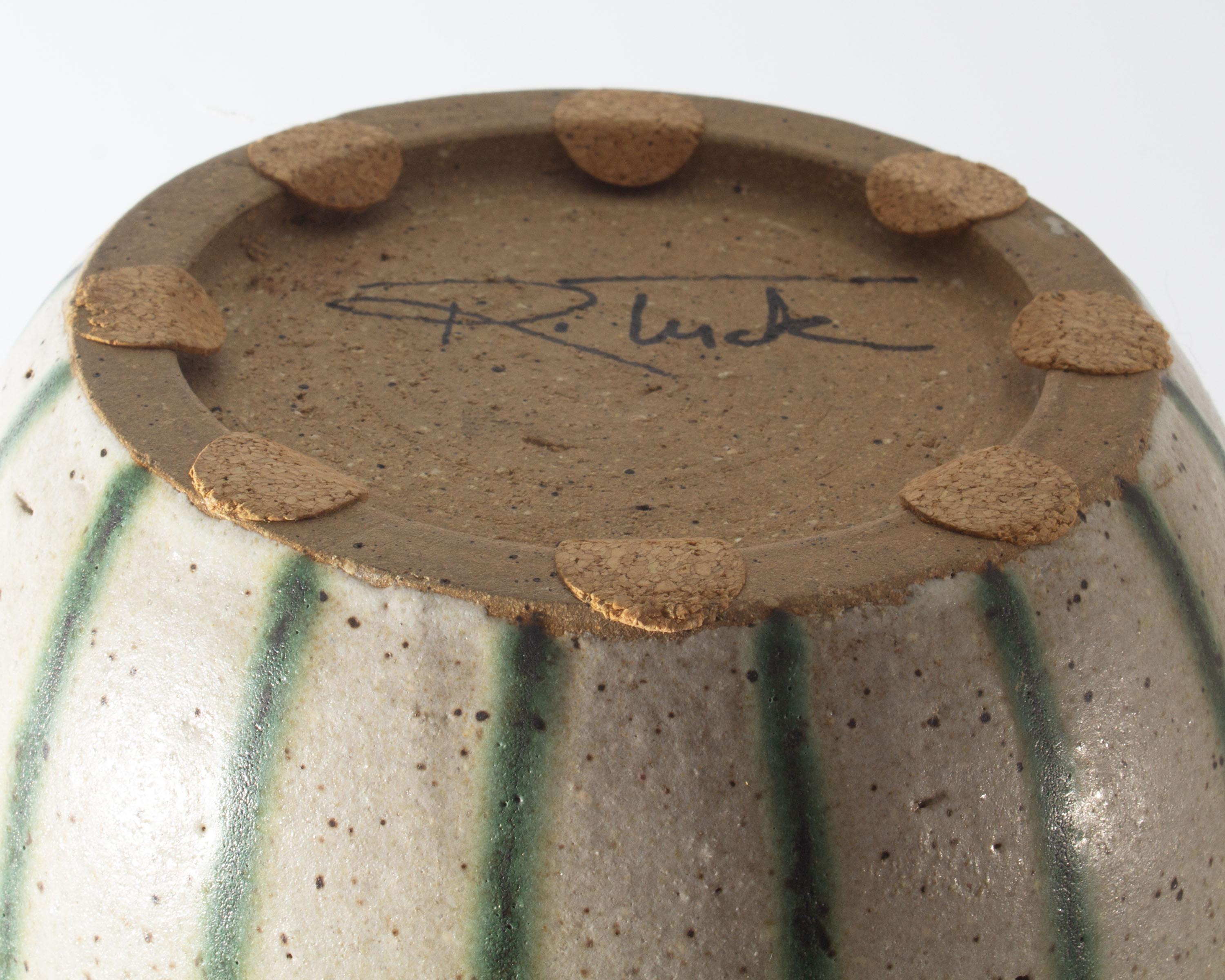 Richard Tuck Signed Studio Pottery Oversized Vase In Good Condition For Sale In Indianapolis, IN