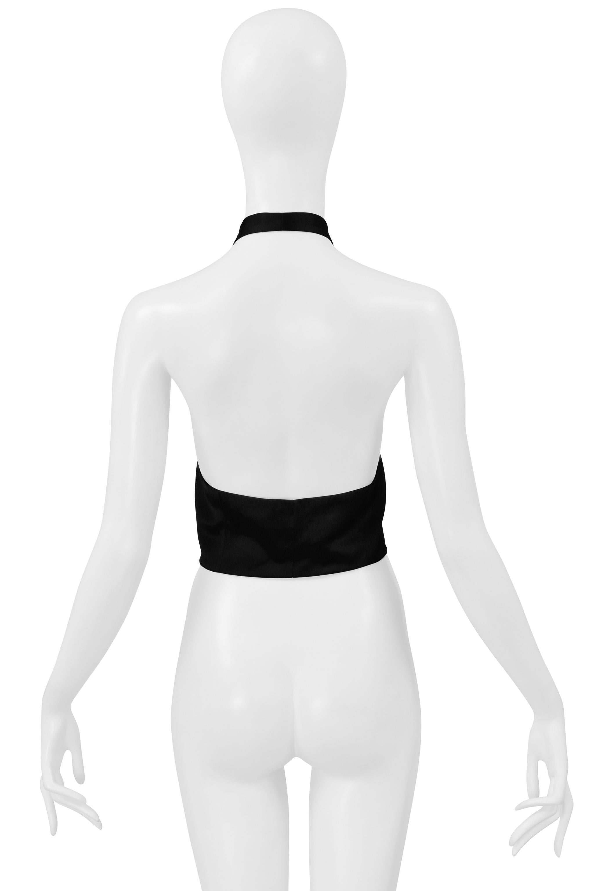 A. Richard Tyler - Top in raso nero con scollo a balestra In condizioni ottime in vendita a Los Angeles, CA