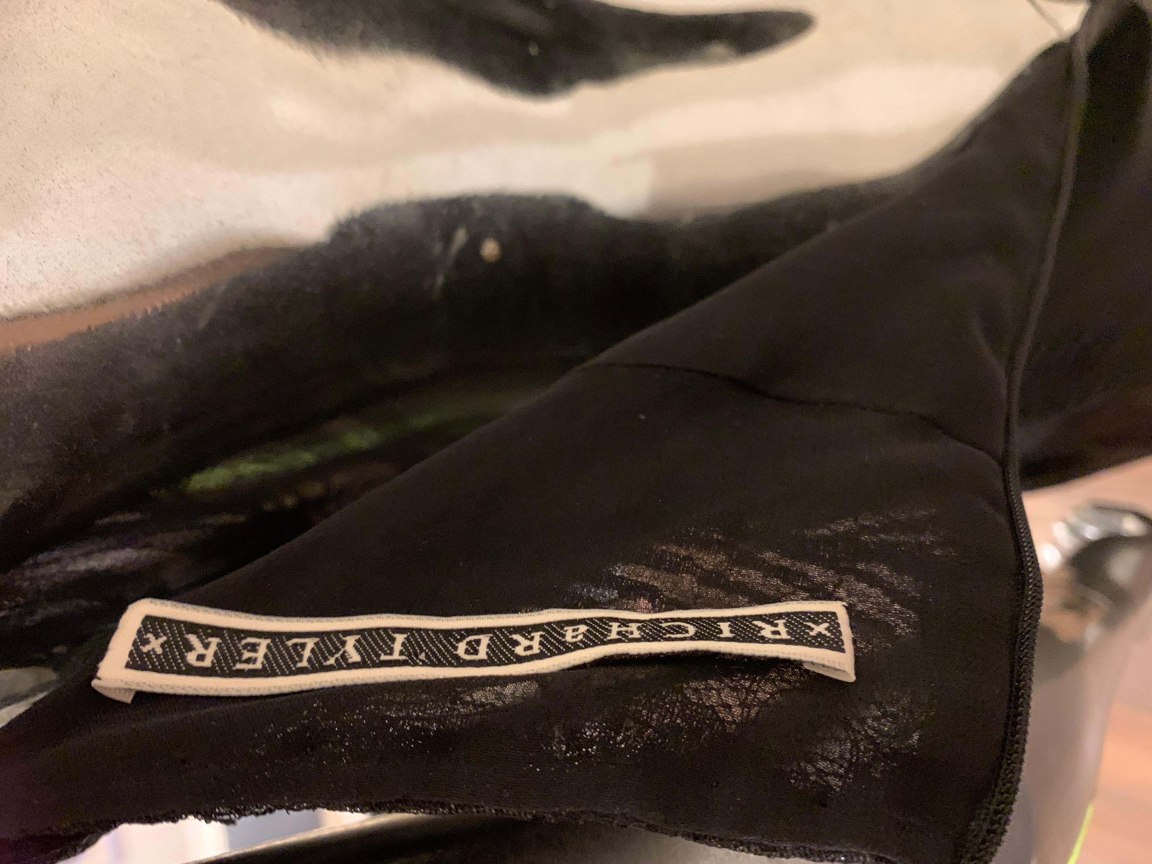 Richard Tyler Celebrity Owned Sexy Satin Black Slither Robe en dentelle métallique Taille 6 en vente 10