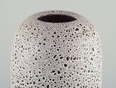 Richard Uhlemeyer (1900-1954), deutscher Studiokeramiker. Große Bodenvase aus Keramik.