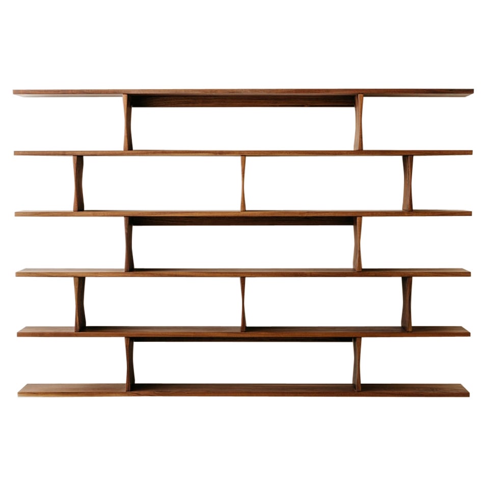 Scaffali a muro Richard Watson in noce, 62" L x 10" P x 61" H. in vendita