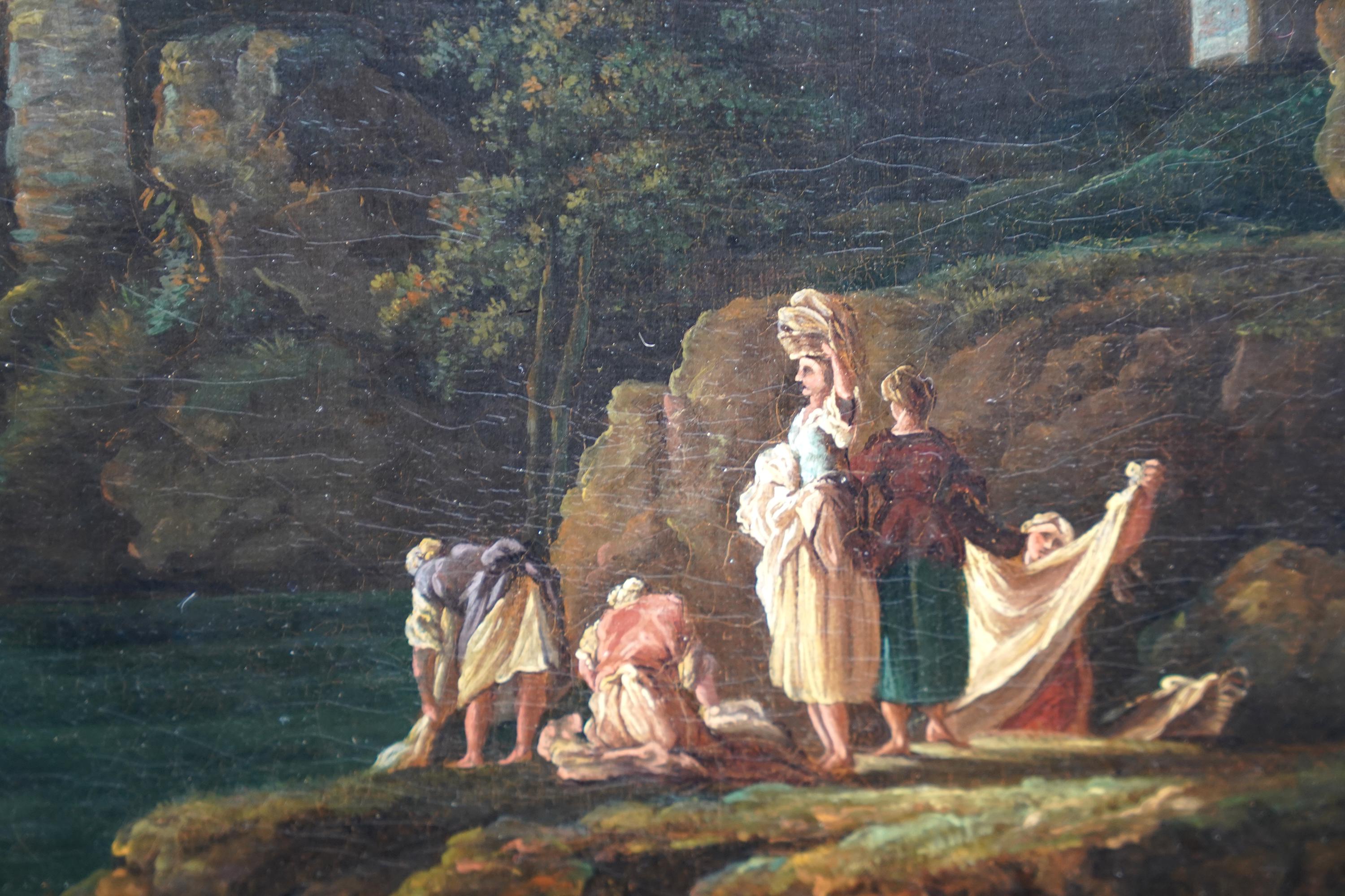 Cette superbe peinture à l'huile de style Capriccio du XVIIIe siècle britannique est attribuée au cercle du célèbre paysagiste Richard Wilson. Peint vers 1750, il s'agit d'un superbe paysage fluvial avec, au premier plan, plusieurs femmes en train