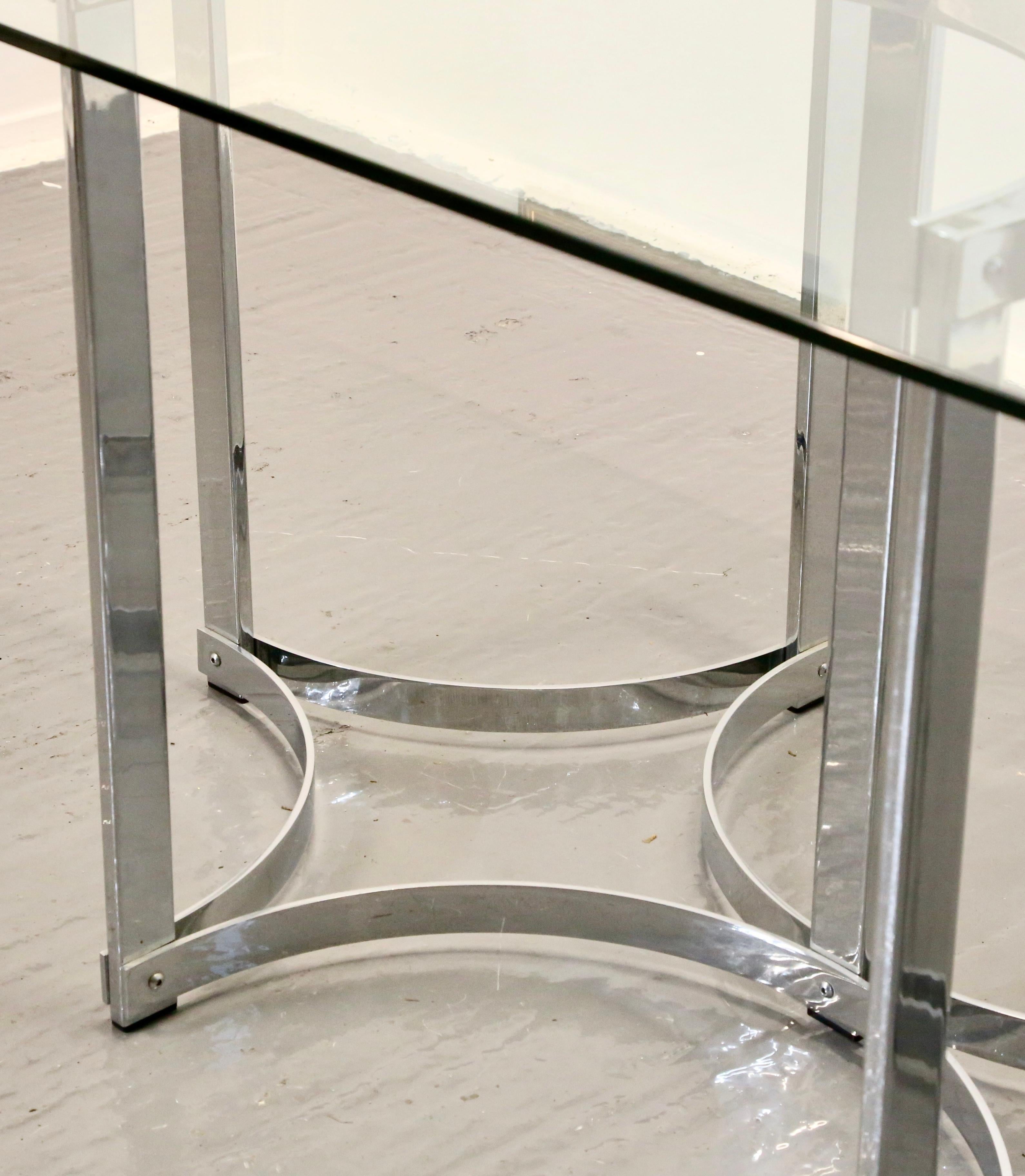 20ième siècle Table de salle à manger en chrome et verre Richard Young pour Merrow Associates en vente