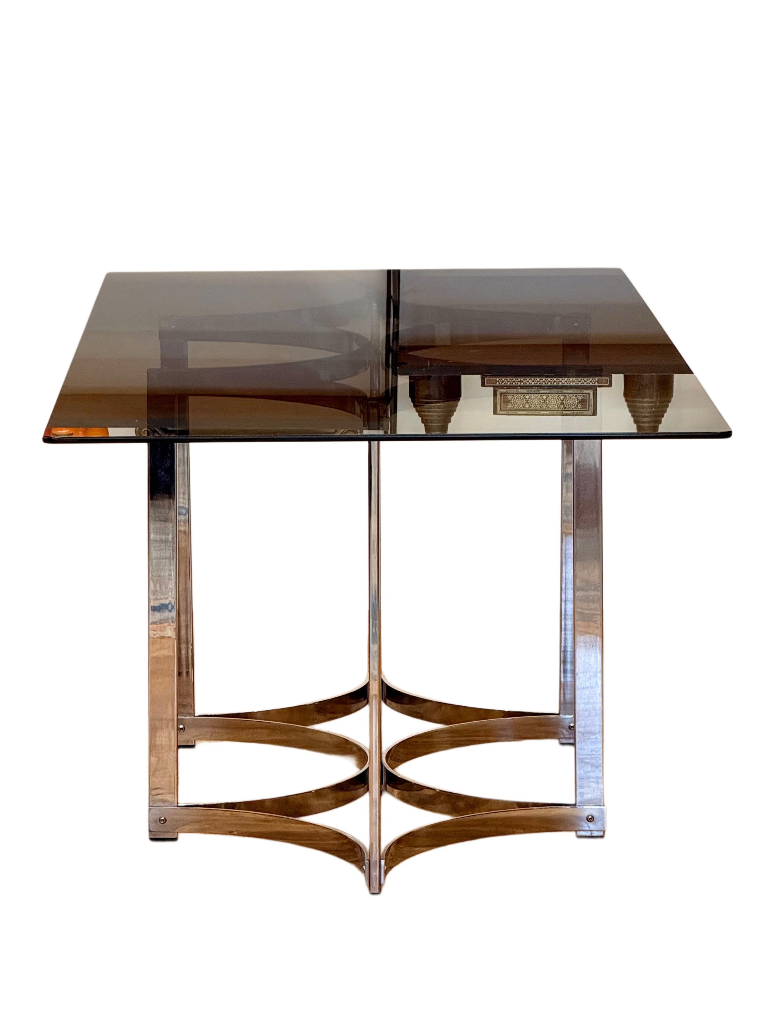 Table de salle à manger Richard Young pour Merrow Associates en chrome et verre fumé en vente 1