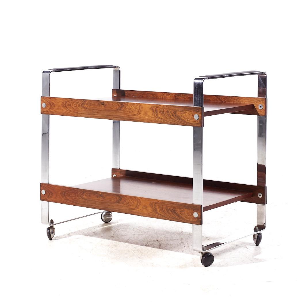 Mid-Century Modern Richard Young pour Merrow Associates Chariot de service en palissandre et chrome du milieu du siècle dernier en vente