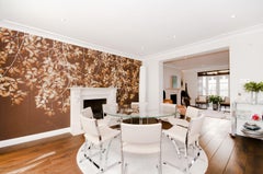 Richard Young Merrow Associates Una mesa de comedor cromada y un juego de 8 sillas de 160z