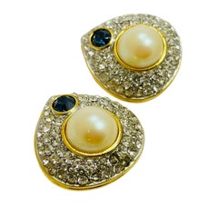 RICHELIEU signed gold pearl crystals designer runway clip on earrings