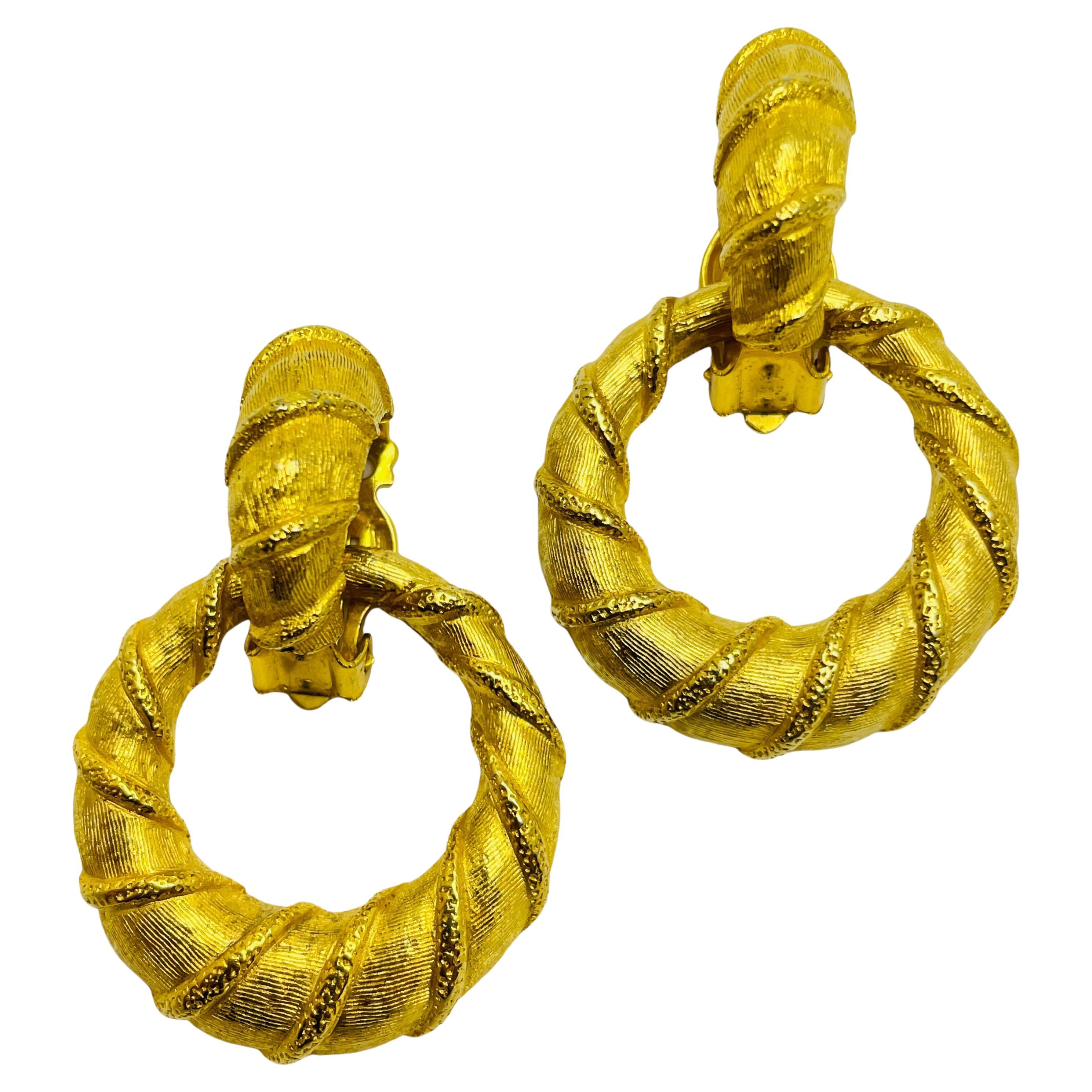 Orecchini a clip firmati RICHELIEU con battente d'oro d'epoca