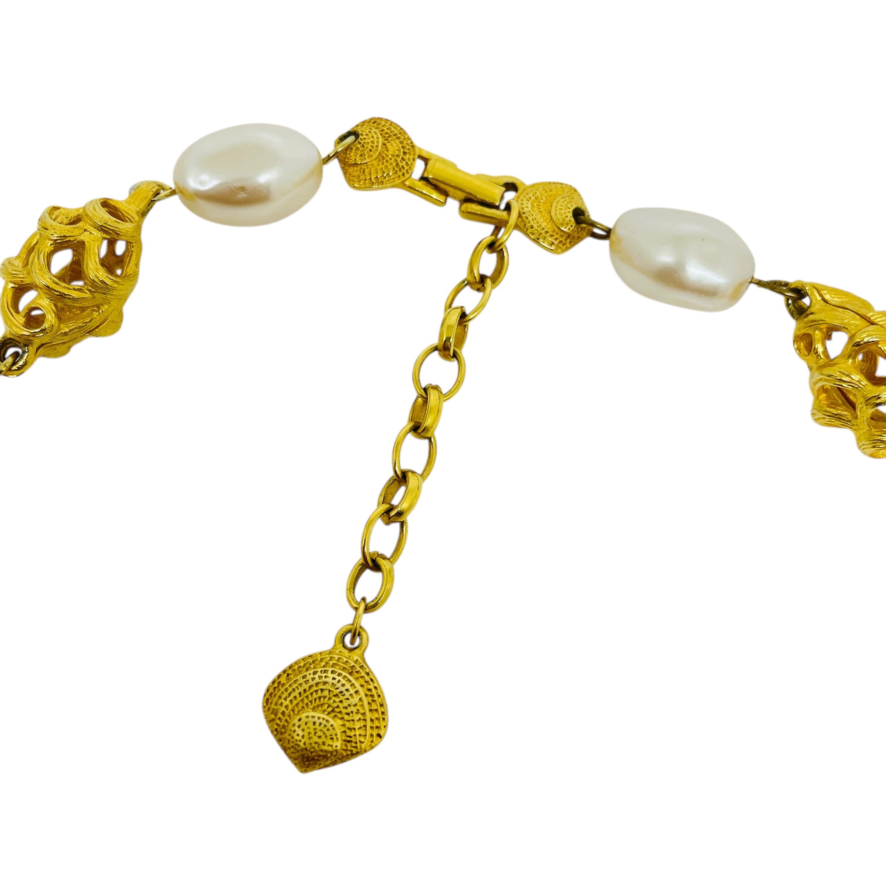 Collana firmata RICHELIEU con finte perle d'oro d'epoca In condizioni buone in vendita a Palos Hills, IL