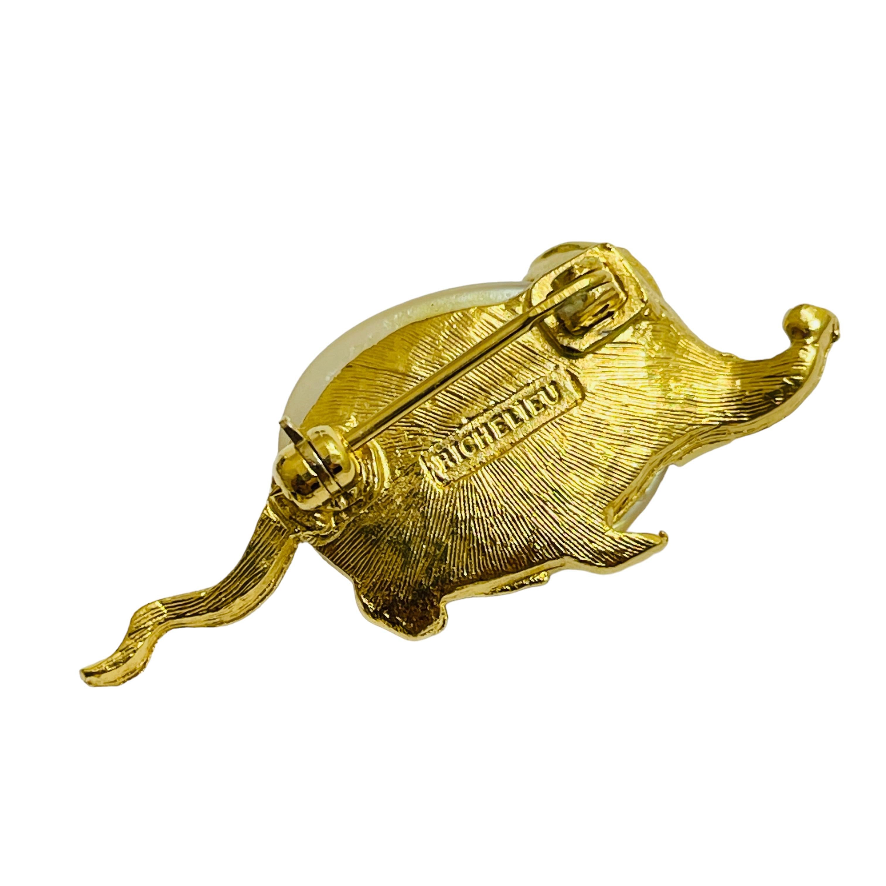 RICHELIEU signed vintage gold rhinestone pearl tiny mouse designer brooch In Good Condition For Sale In Palos Hills, IL