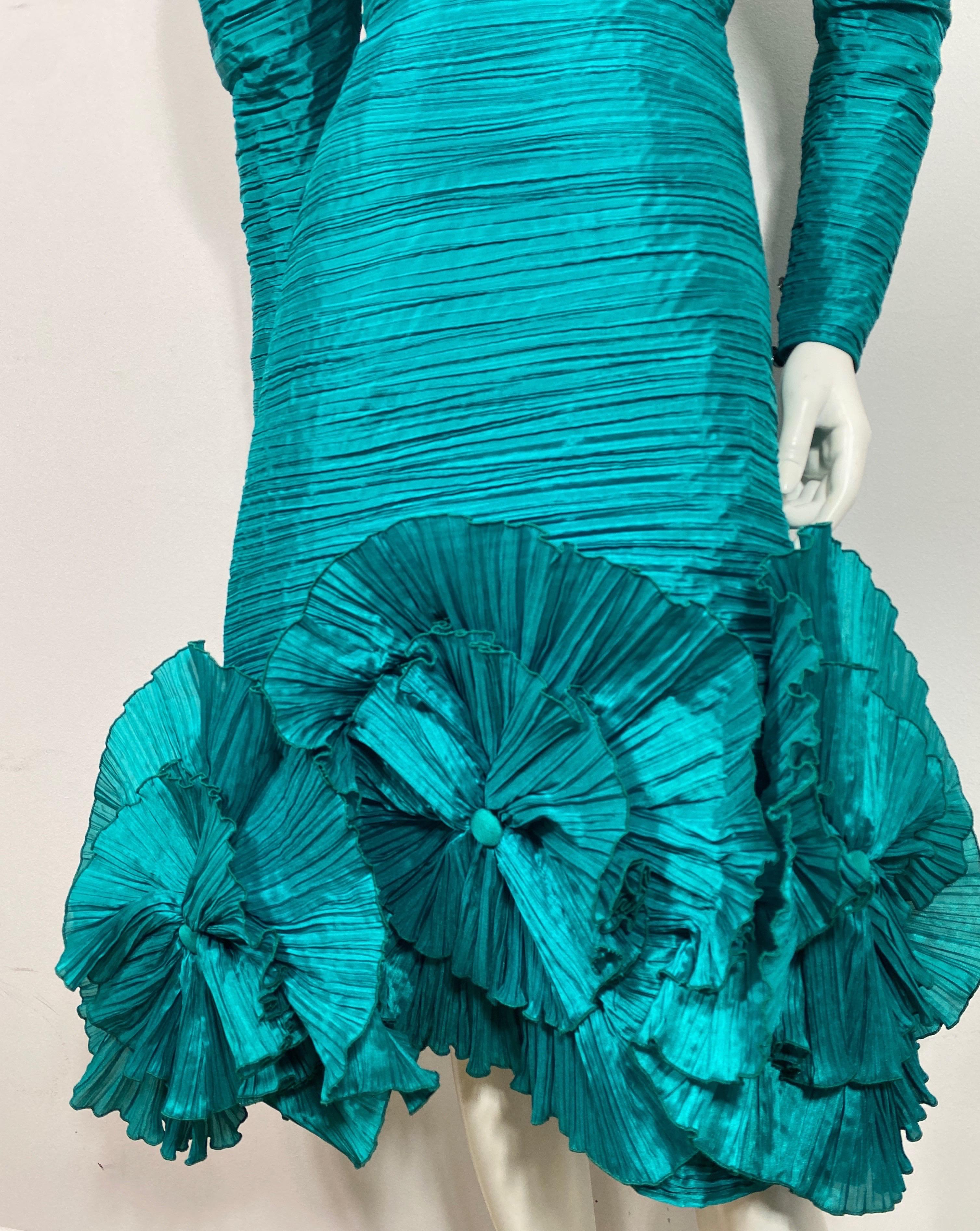 Richilene 1990’s Emerald Green Pleated Silk Dress-Size 4 For Sale 1