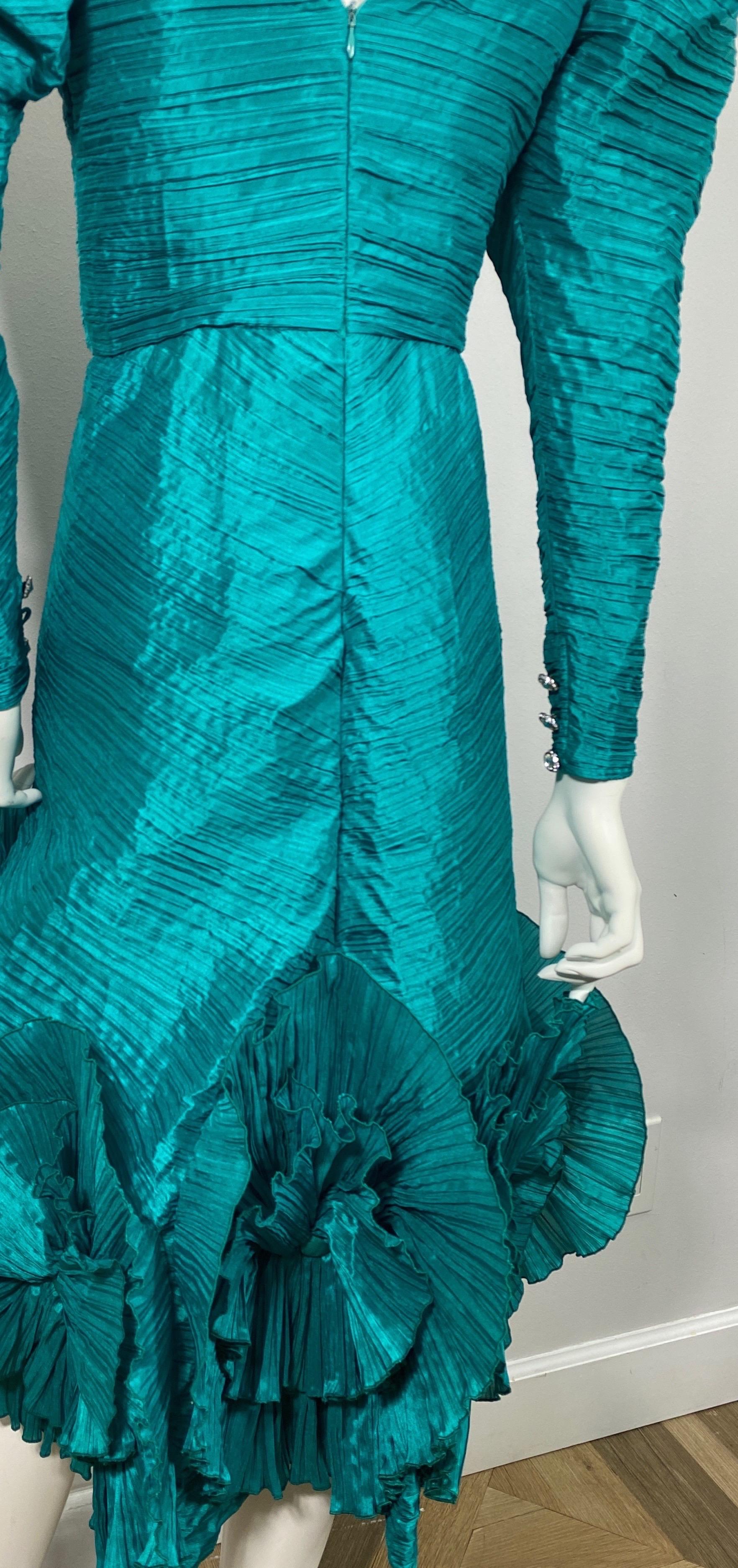 Vestido plisado de seda verde esmeralda Richilene 1990-Talla 4 en venta 3