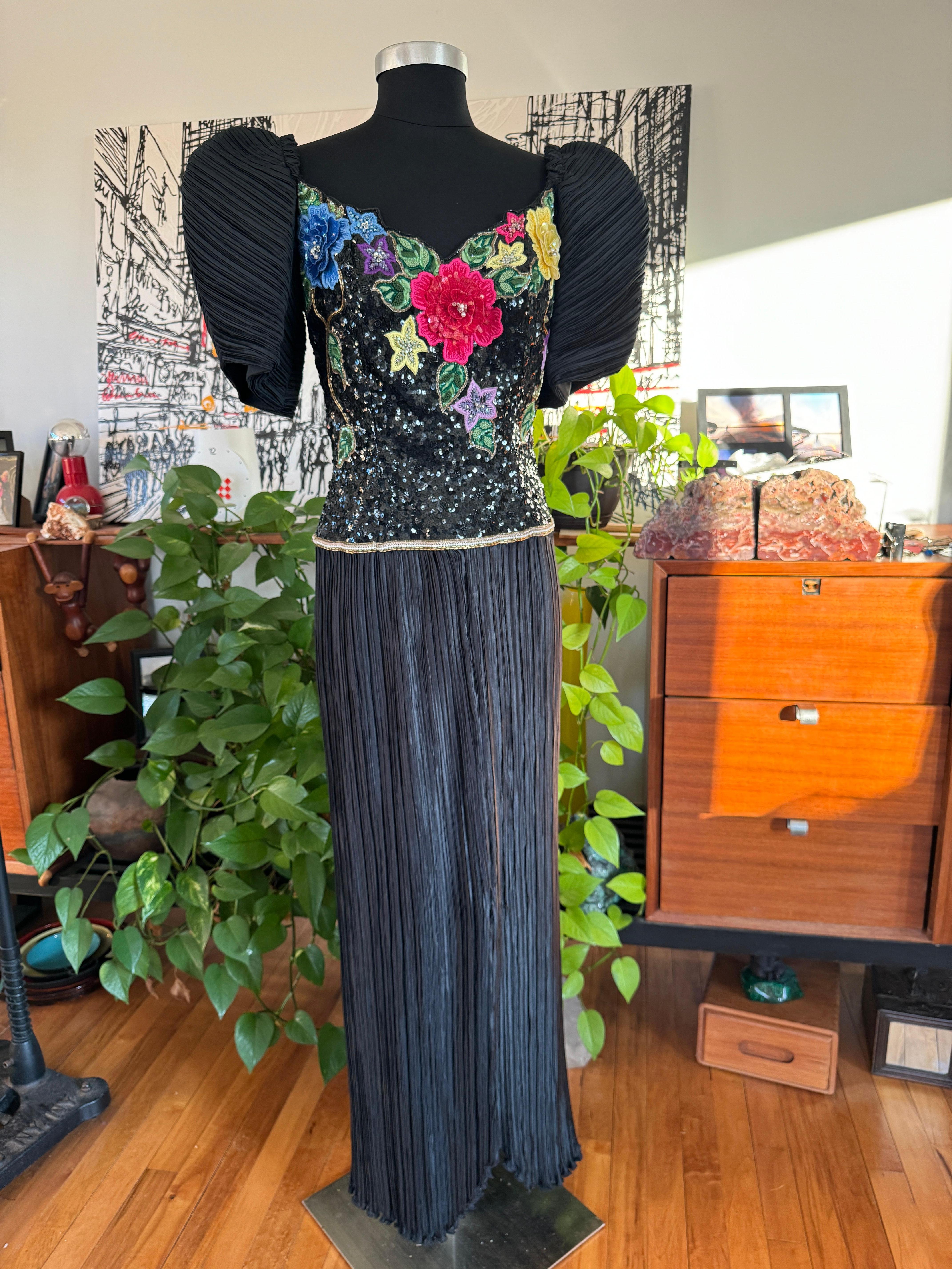 Richilene Bata Negra Floral Esculpida con Lentejuelas Años 90 Plisado Plisse en venta 7