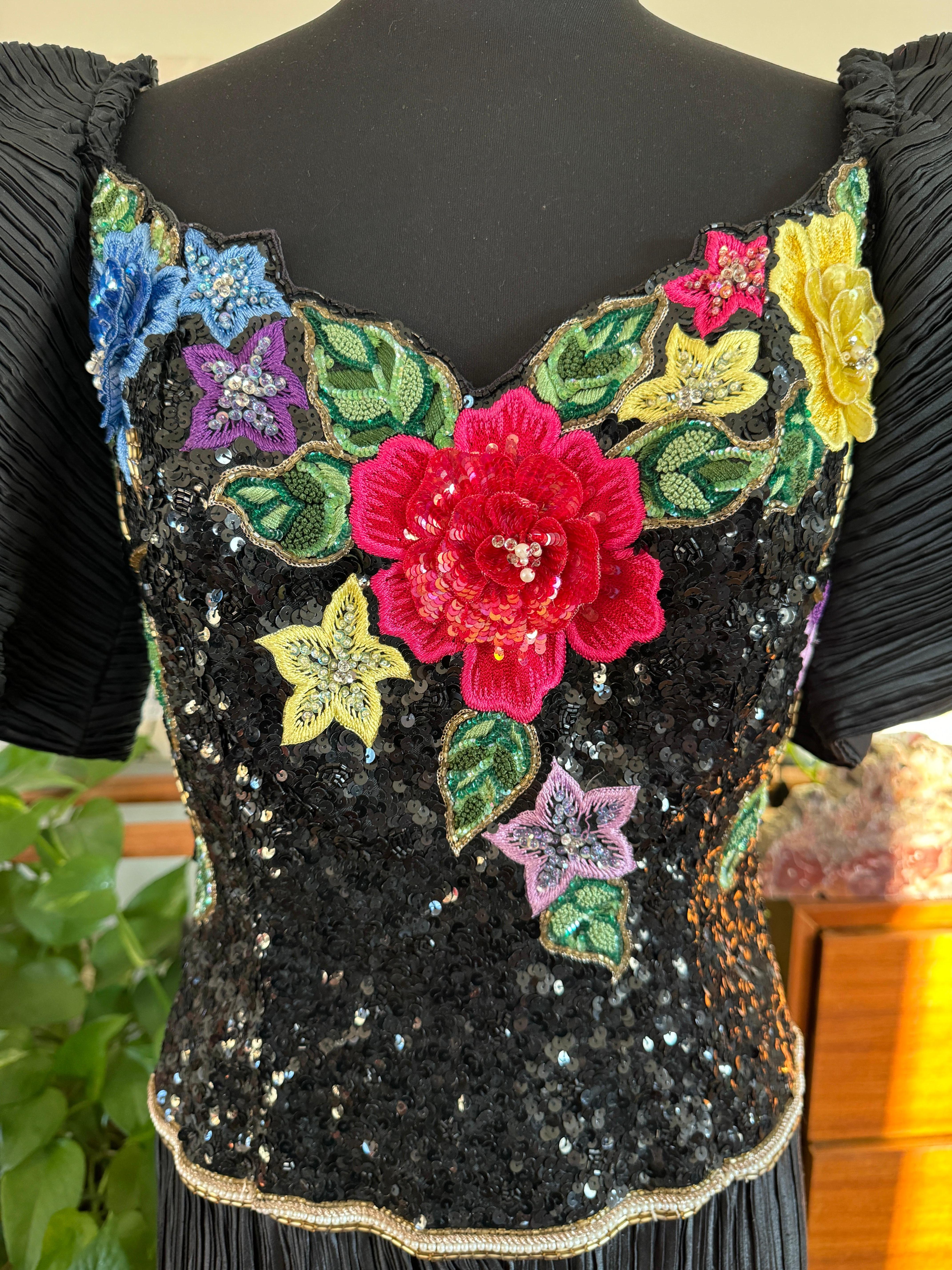 Richilene Bata Negra Floral Esculpida con Lentejuelas Años 90 Plisado Plisse en venta 9