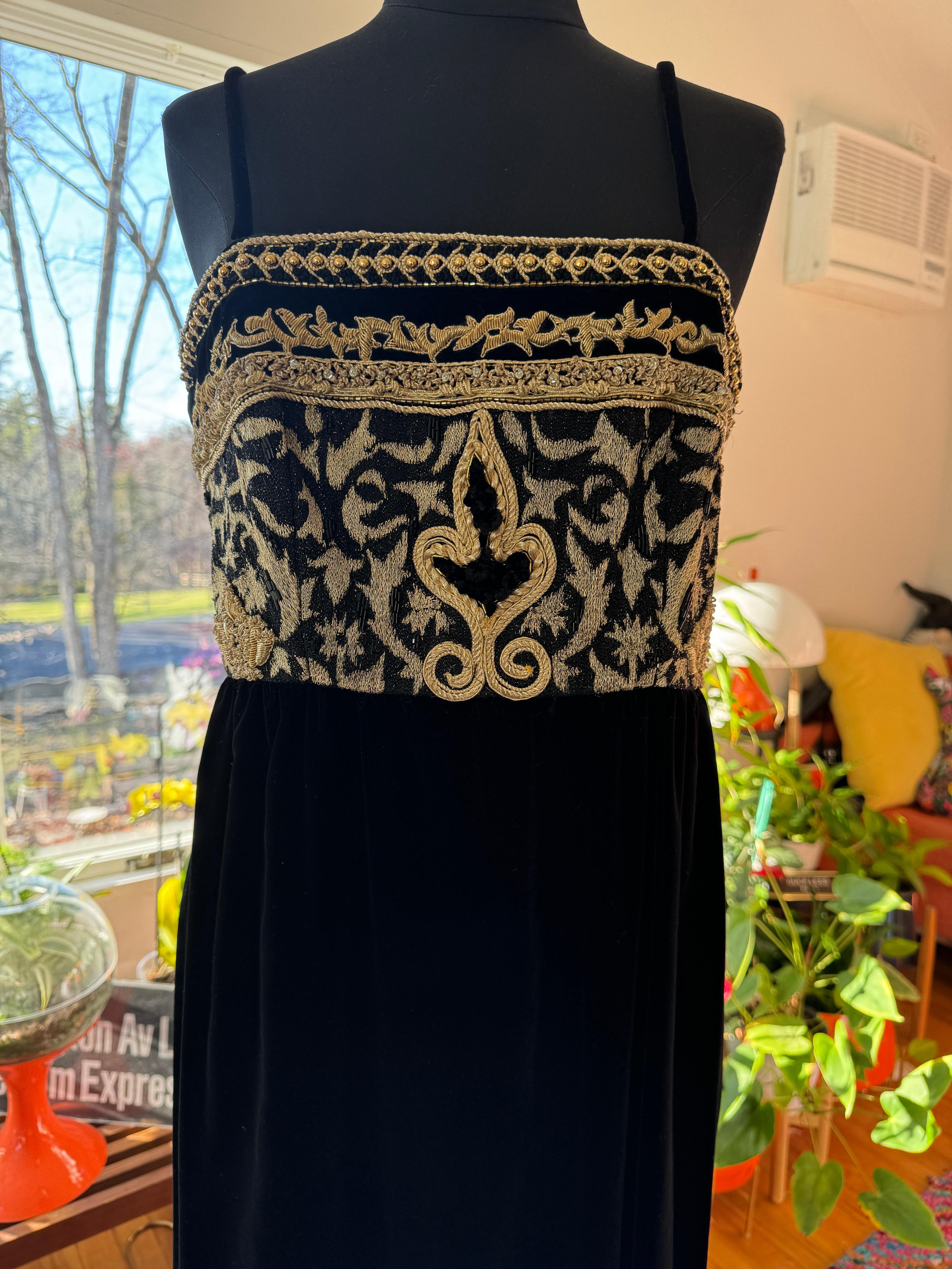 Richilene Black Gold Fleur De Lis Gown 1980s For Sale 4