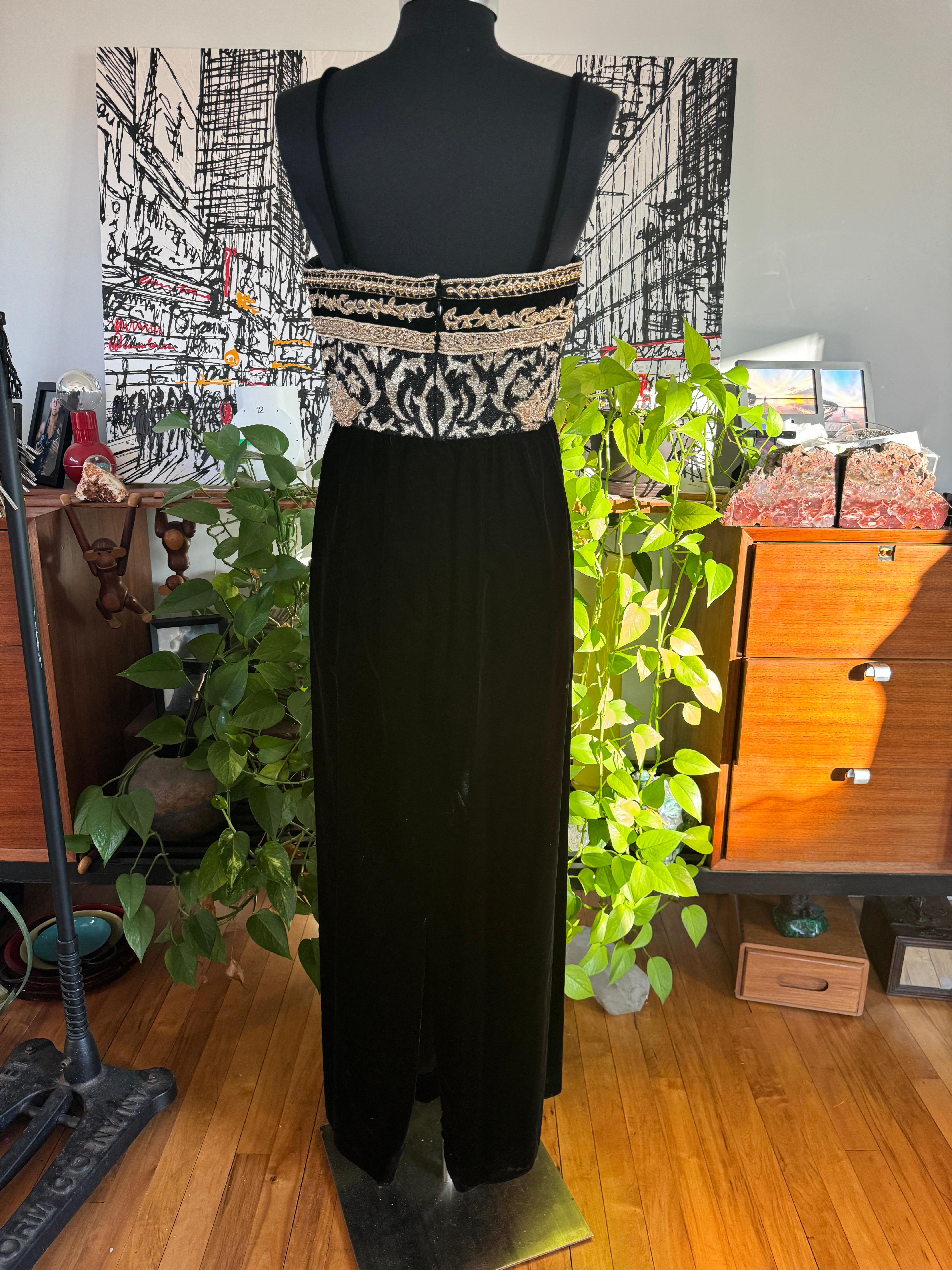 Richilene Black Gold Fleur De Lis Gown 1980s For Sale 8