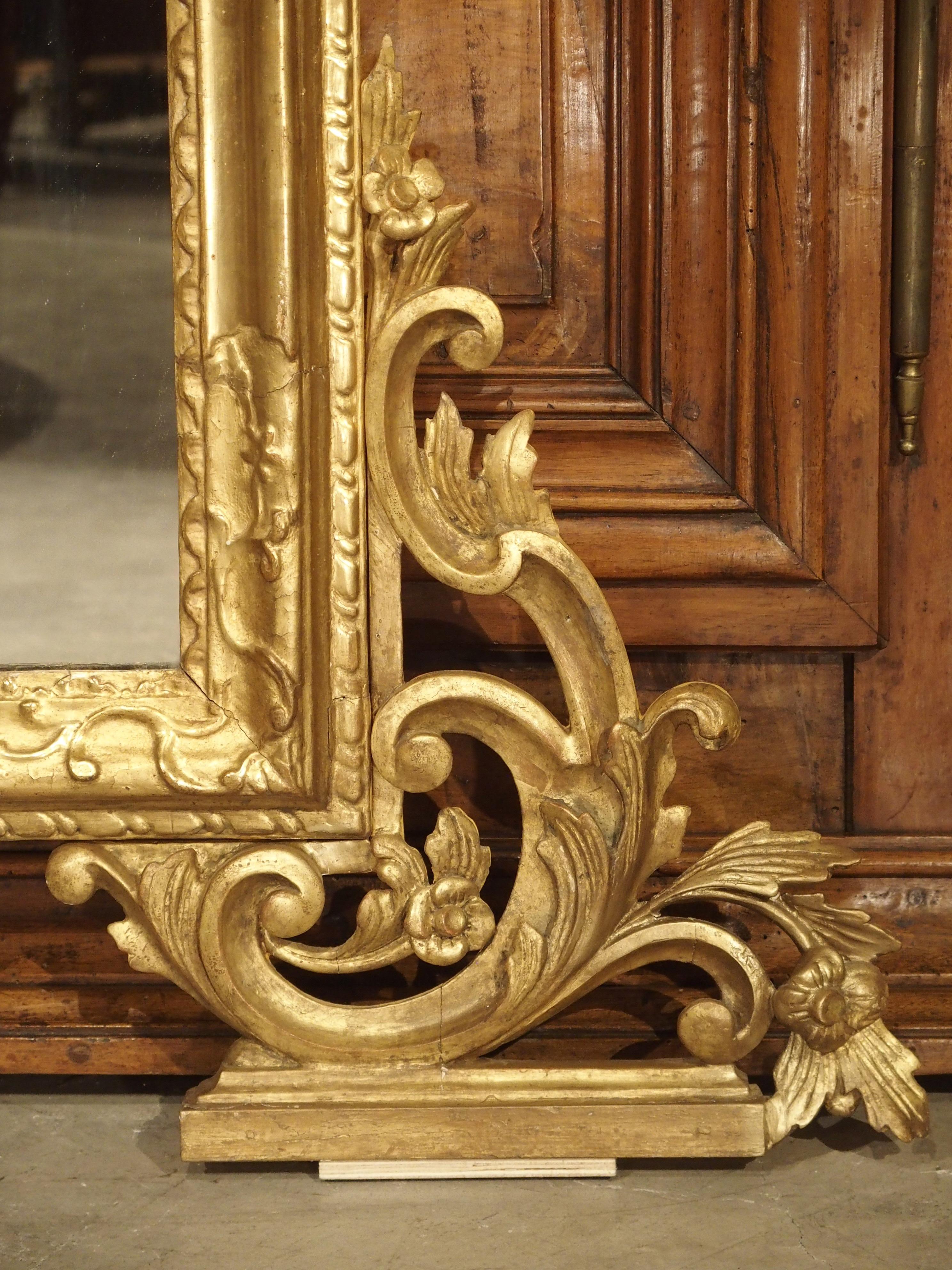 Italian Richly Carved Antique Venetian Giltwood Mirror, Circa 1850