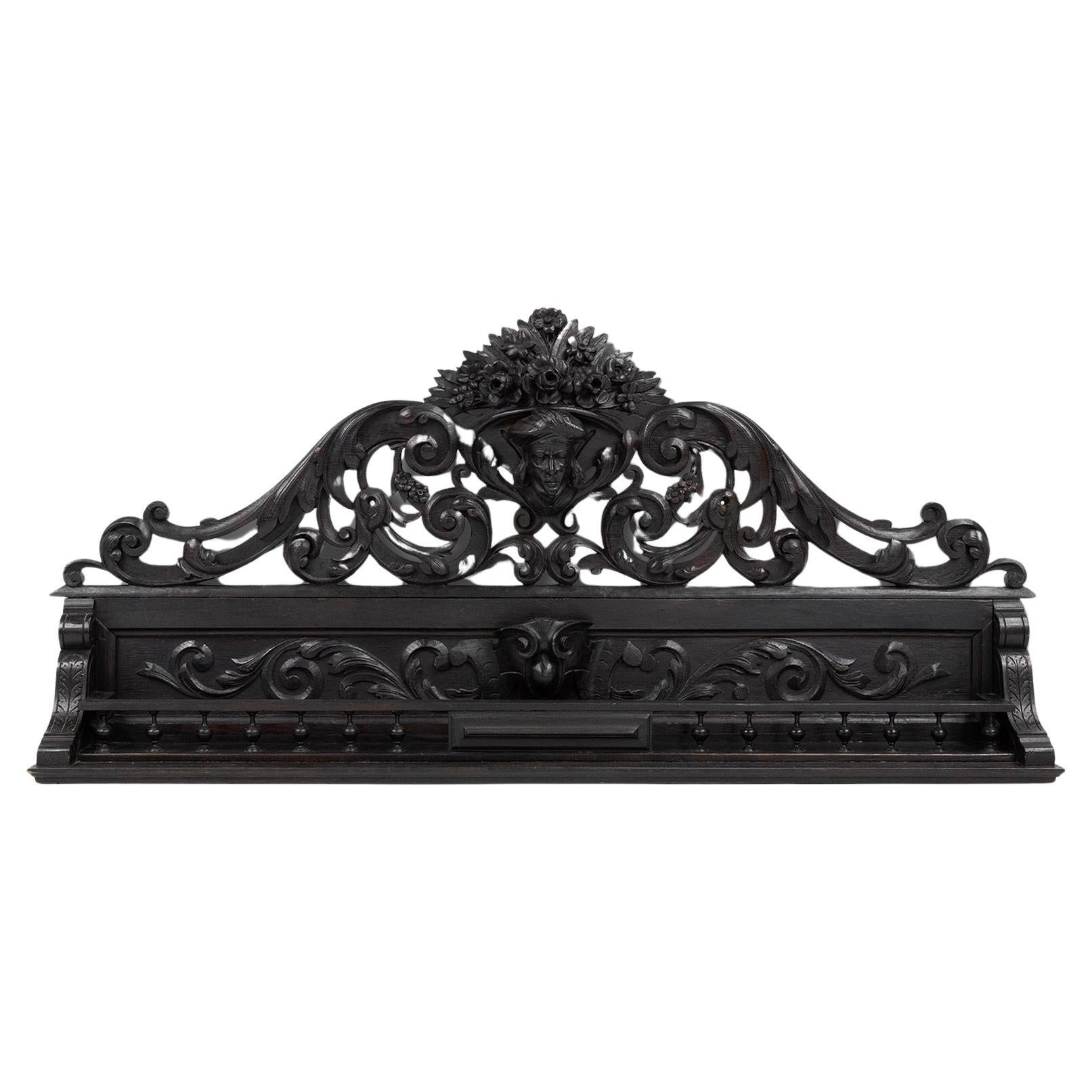 Etagère baroque en bois noir richement sculpté, France ca. 1850 en vente