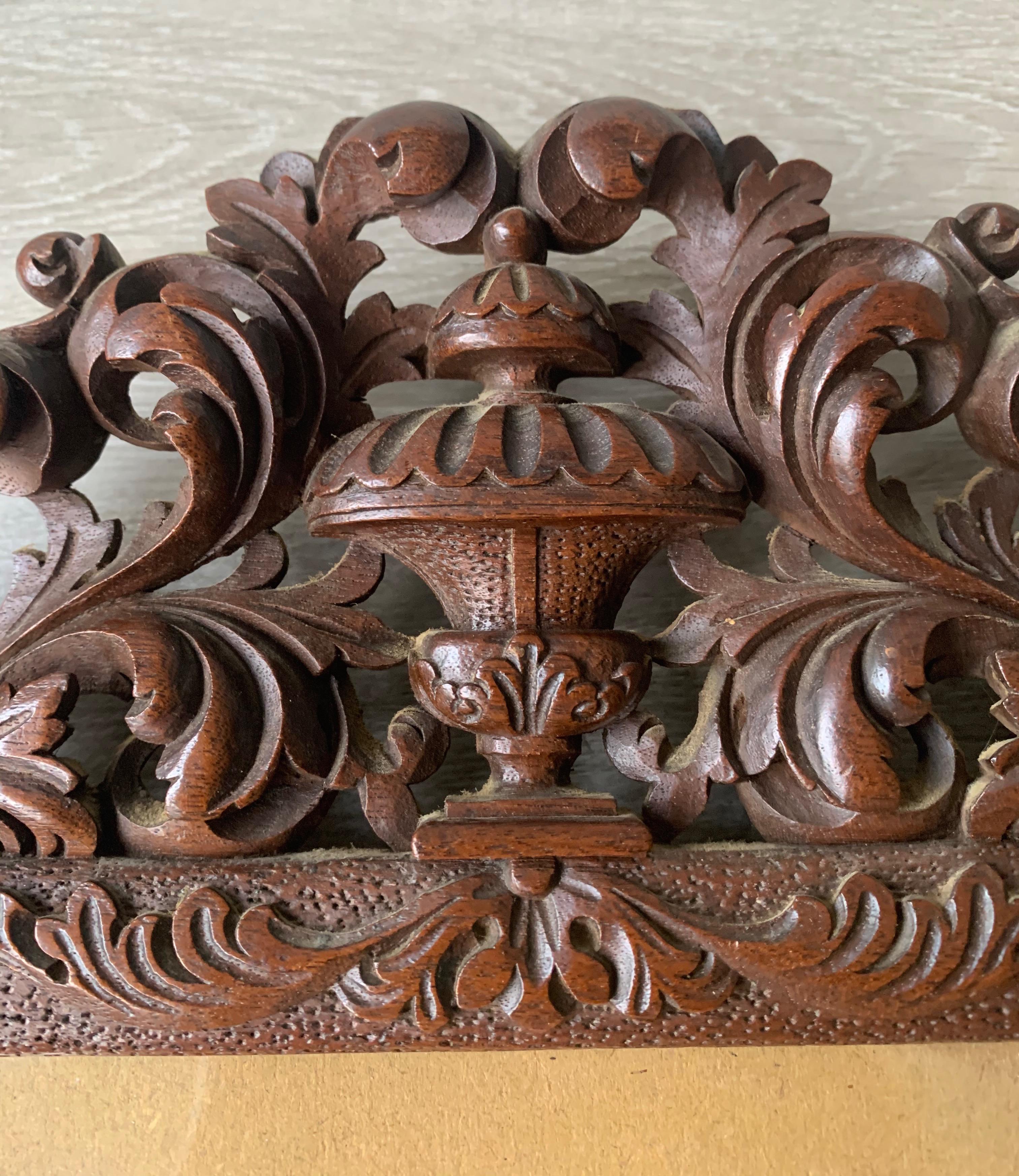 19th Century Richly Carved Baroque Revival Italian Picture Frame with Scrolling Leaves & Vase For Sale