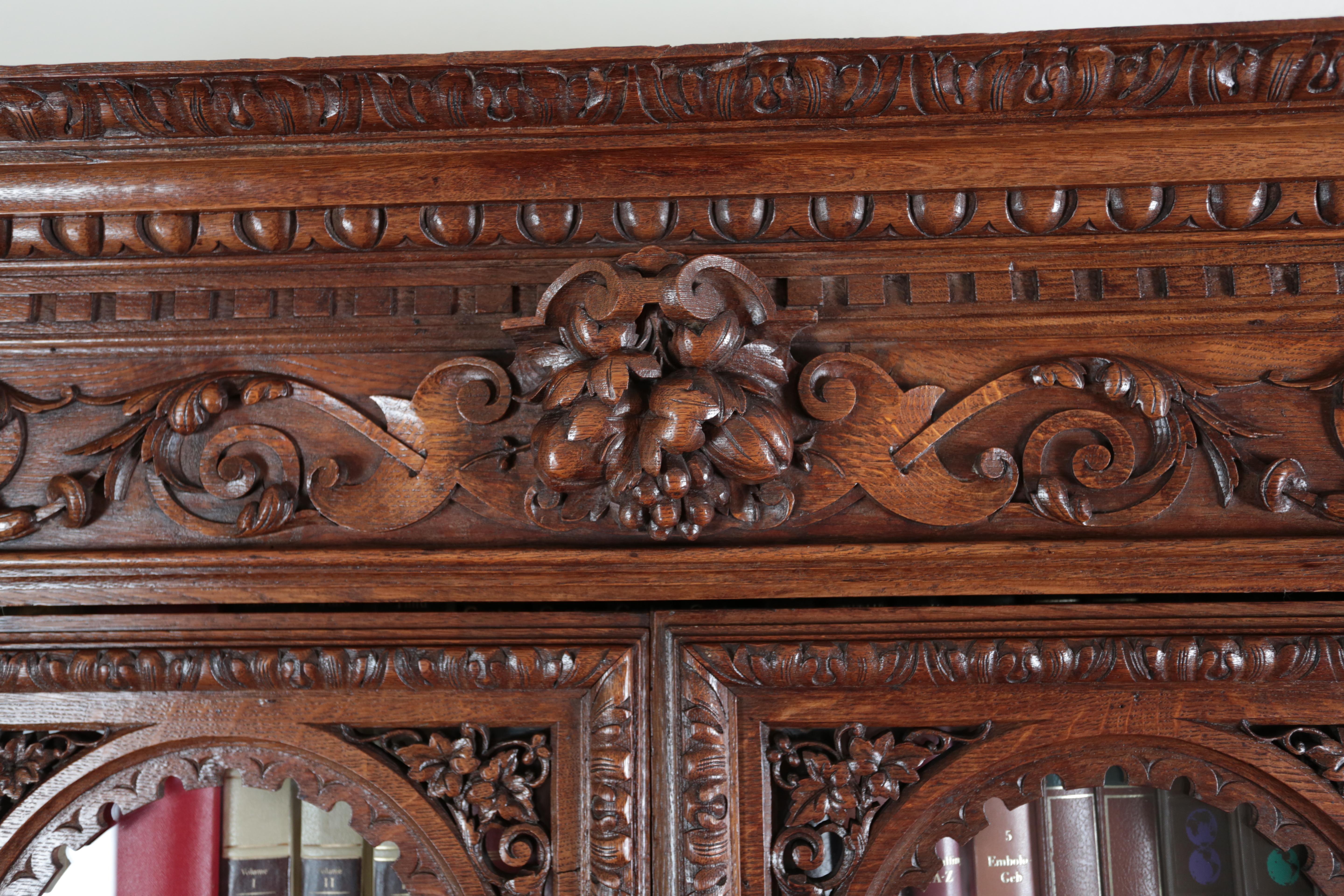 Richly carved bookcase / sideboard. Neo-Renaissance 1