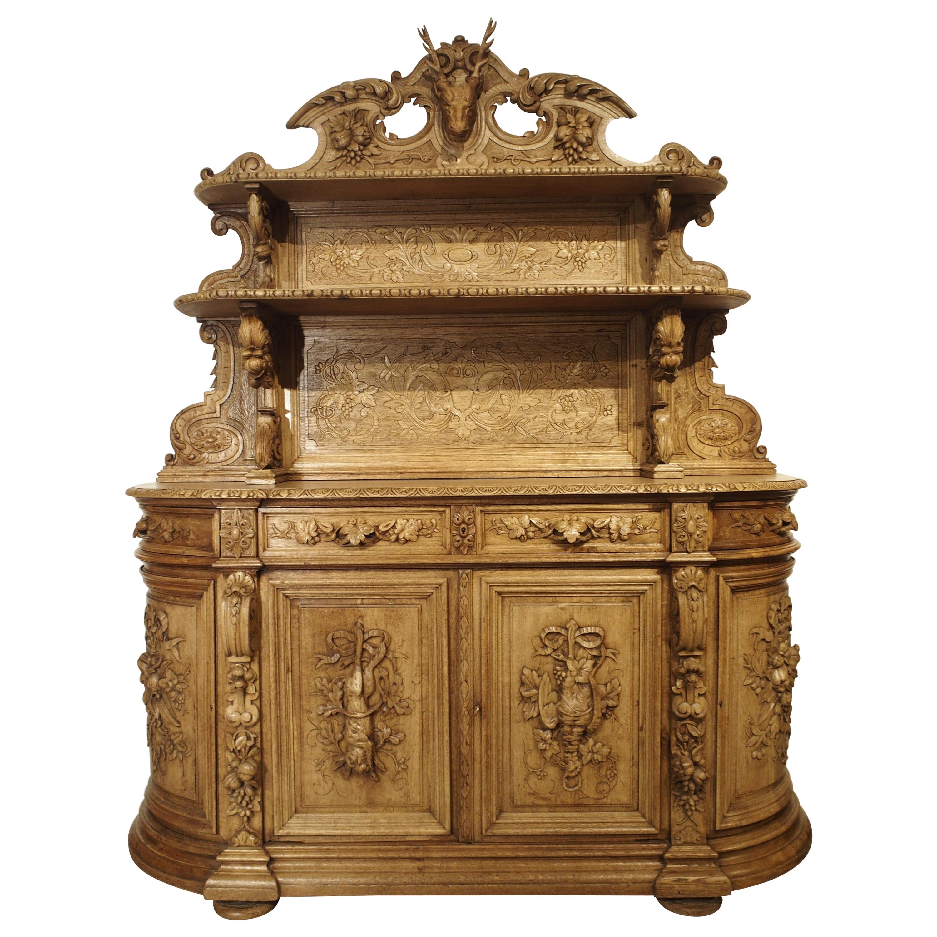 Richly Carved French Hunt Buffet "St. Hubert" in Blonde Oak, circa 1890