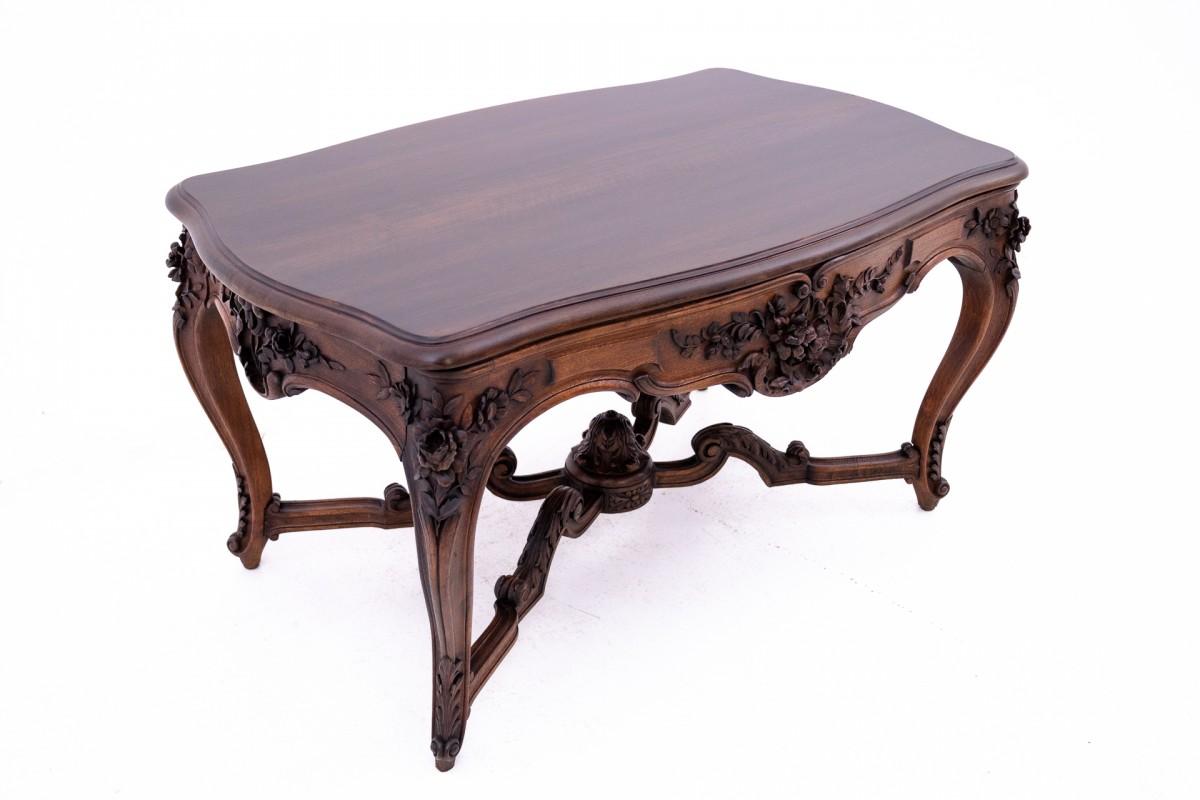 Louis-Philippe Table richement sculptée, France, fin du XIXe siècle. en vente