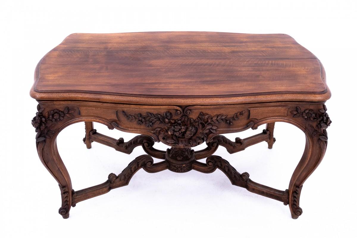 Richly carved table, France, late 19th century. In Good Condition For Sale In Chorzów, PL