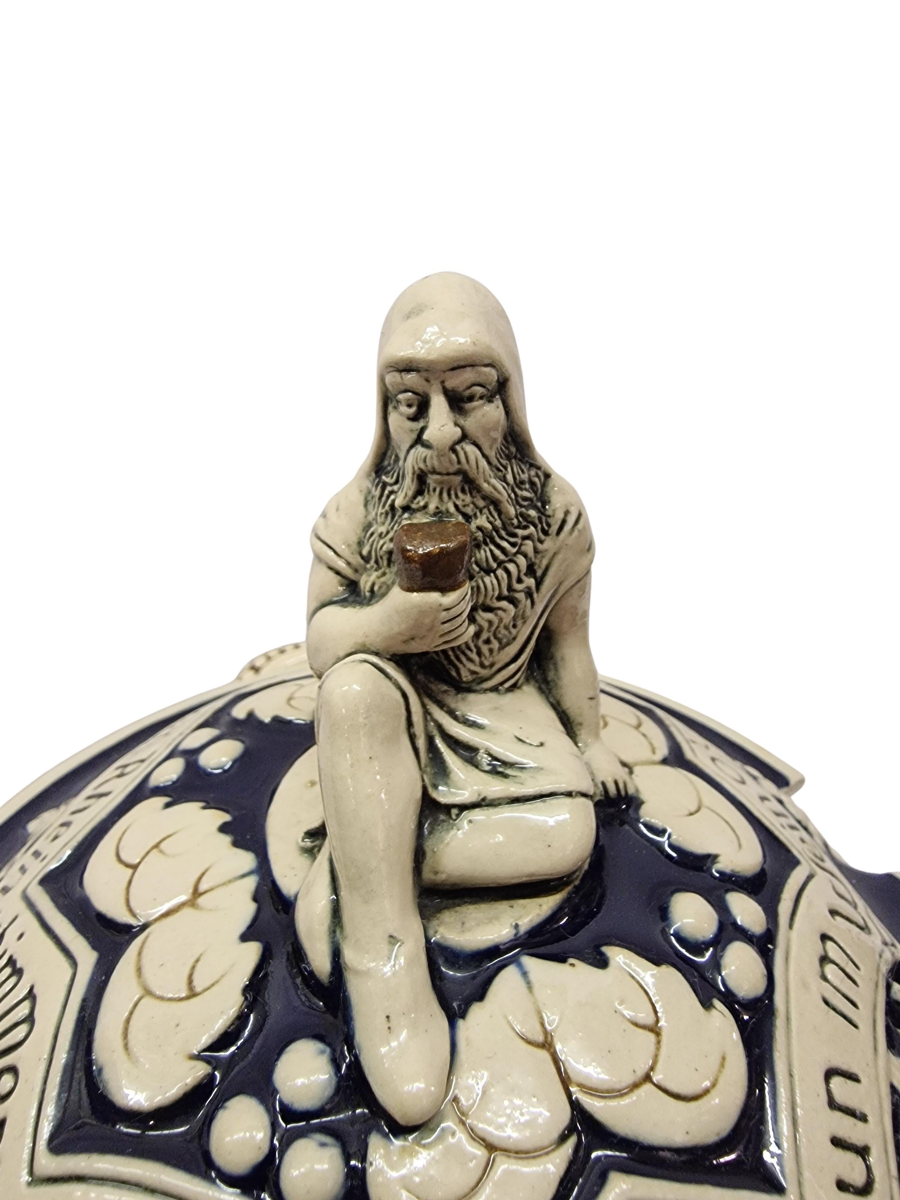 Reich verzierte Schlossbowlenschale, Marzi & Remy, Zwergbacchus 1930er Jahre, Deutschland (Mitte des 20. Jahrhunderts) im Angebot