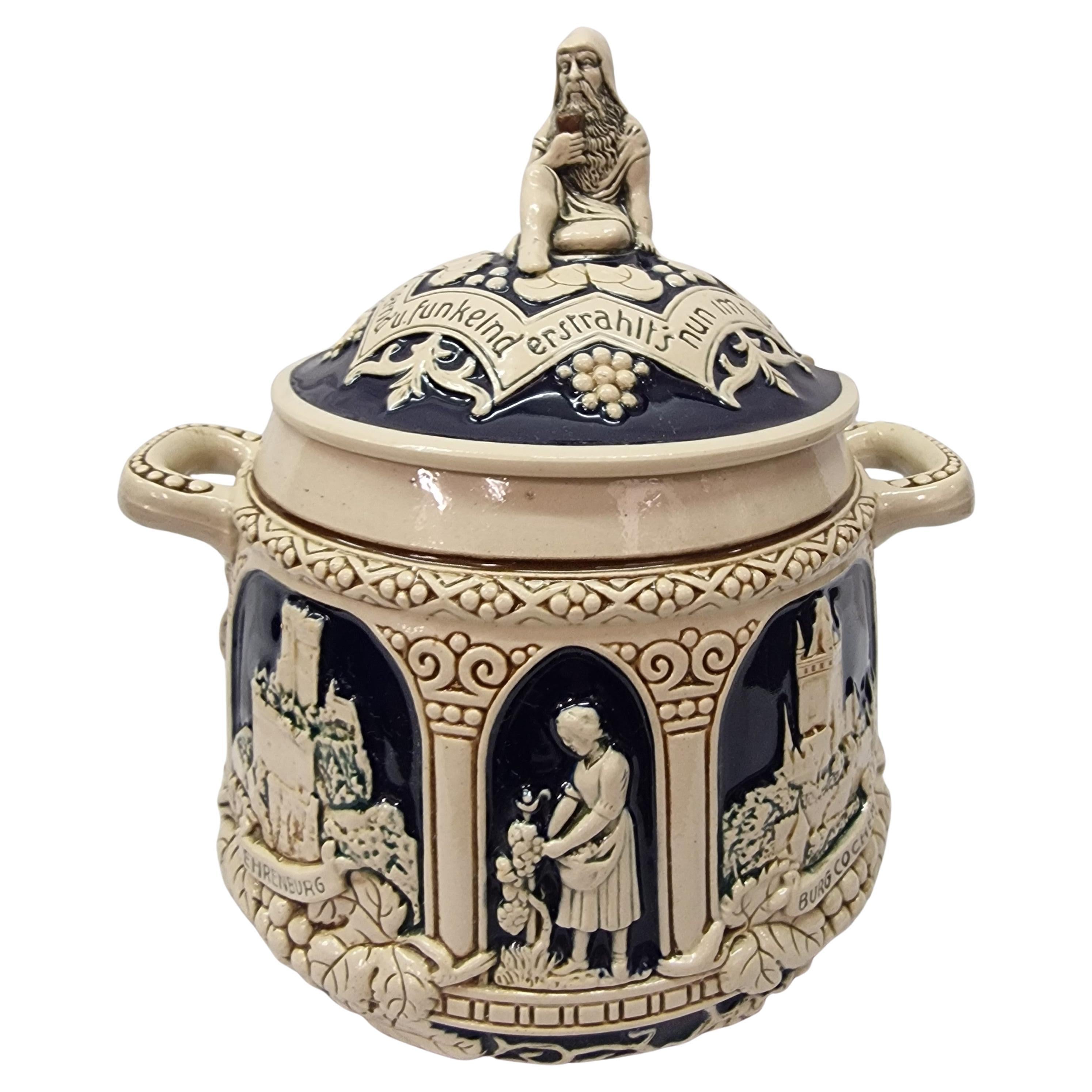 Reich verzierte Schlossbowlenschale, Marzi & Remy, Zwergbacchus 1930er Jahre, Deutschland im Angebot