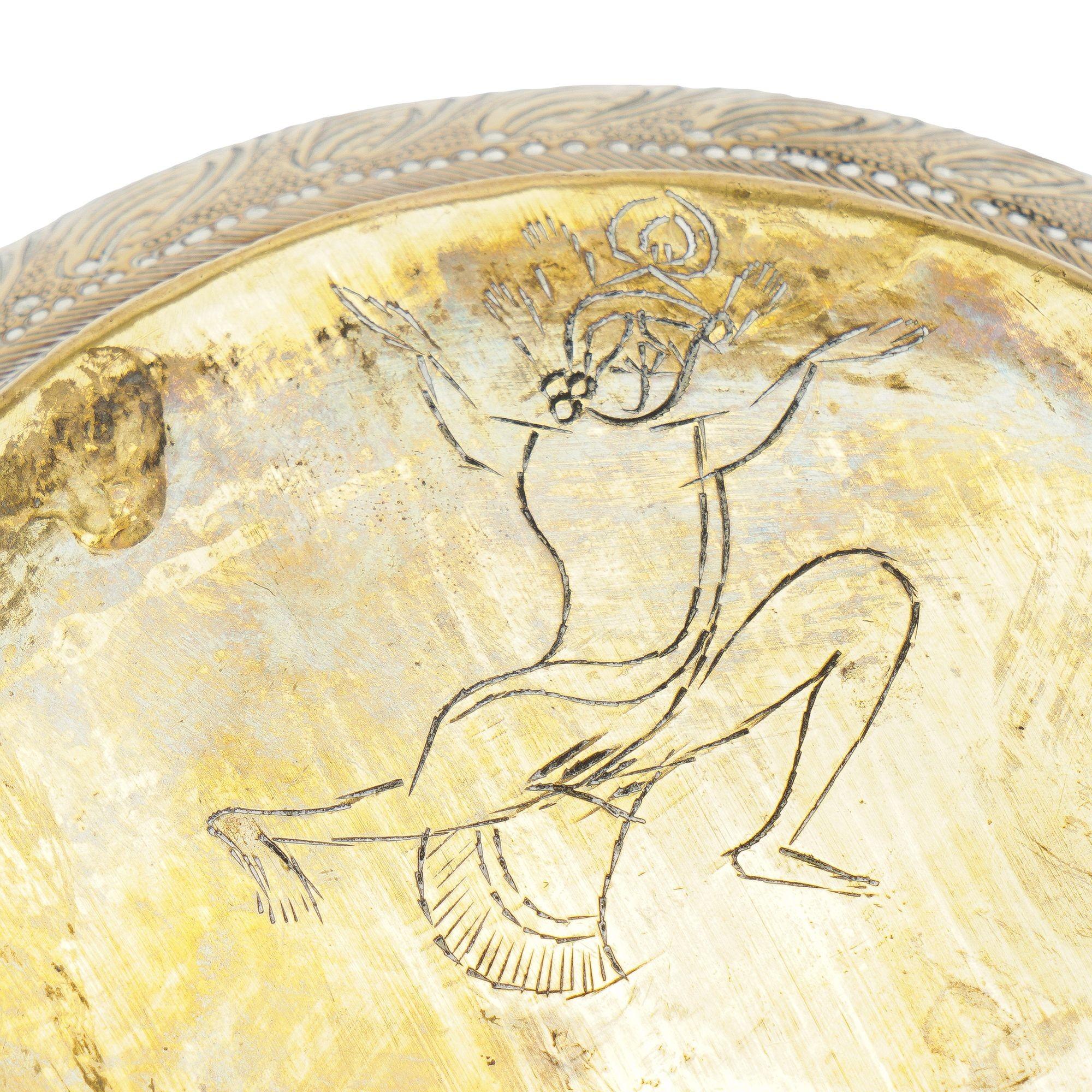 Richly engraved Persian brass cachepot / jardiniere, c. 1880-1900 2