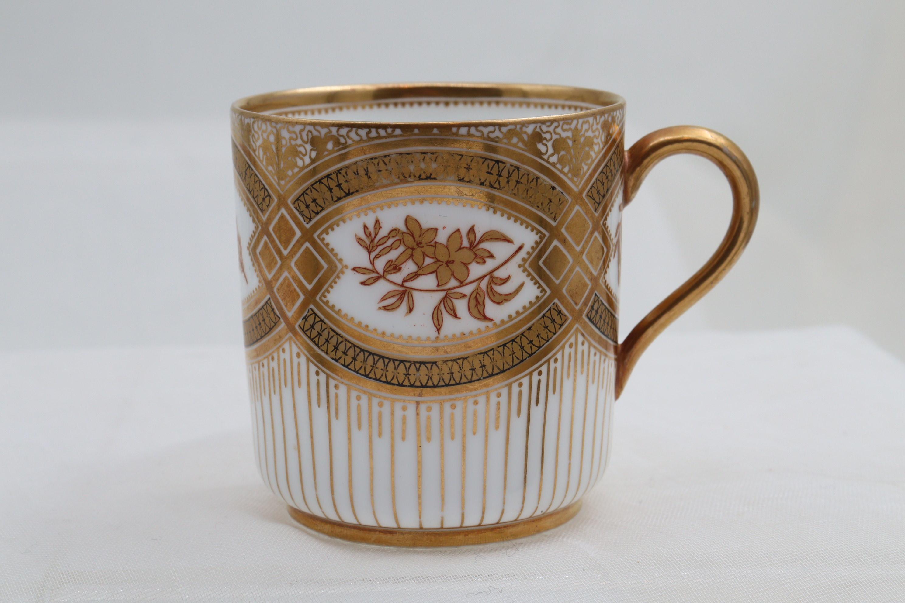Richly gilt Brown-Westhead & Moore demitasse In Good Condition For Sale In East Geelong, VIC