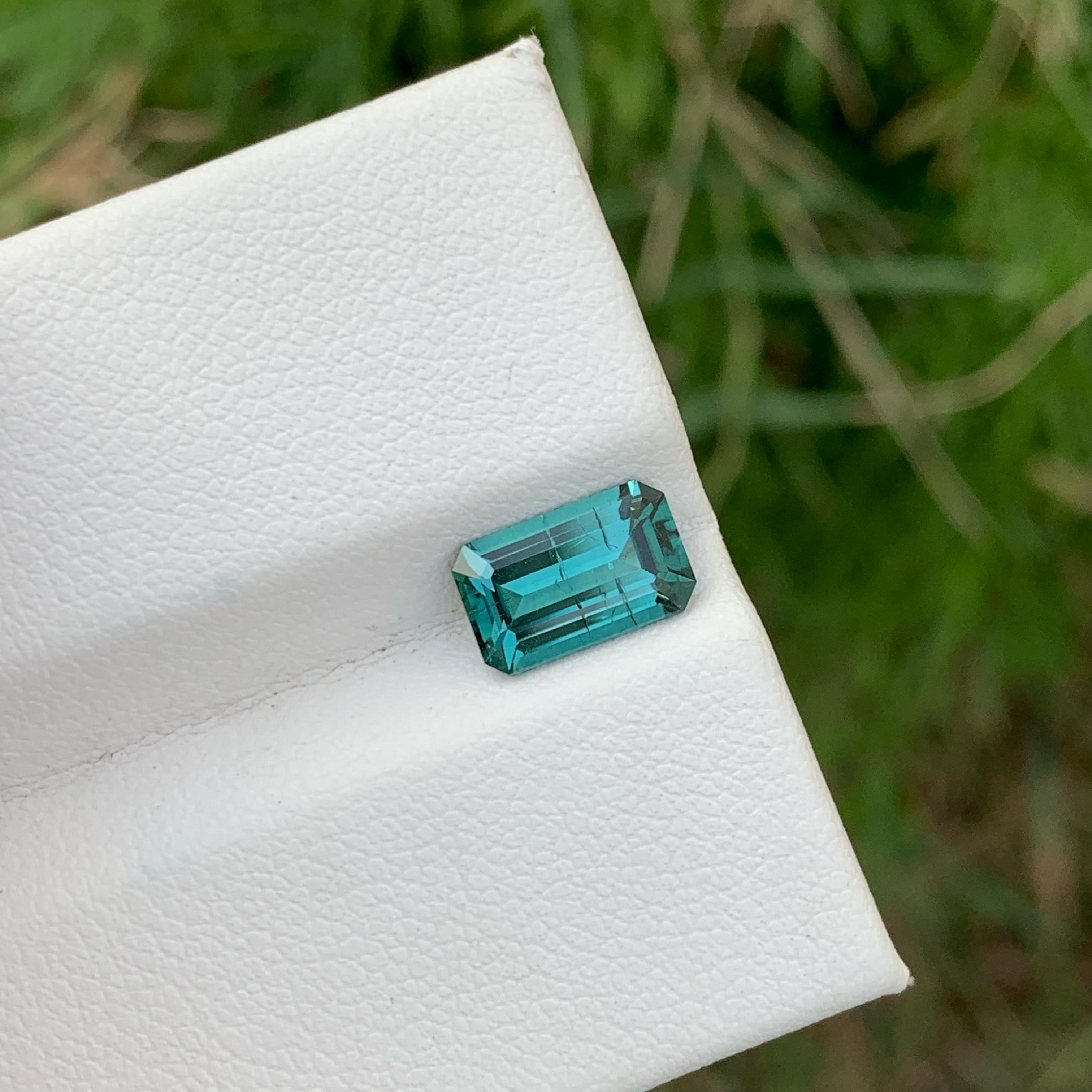 Richly-hued Blue Tourmaline 1.80 carats Emerald Cut Natural Afghani Gemstone In New Condition For Sale In Bangkok, TH
